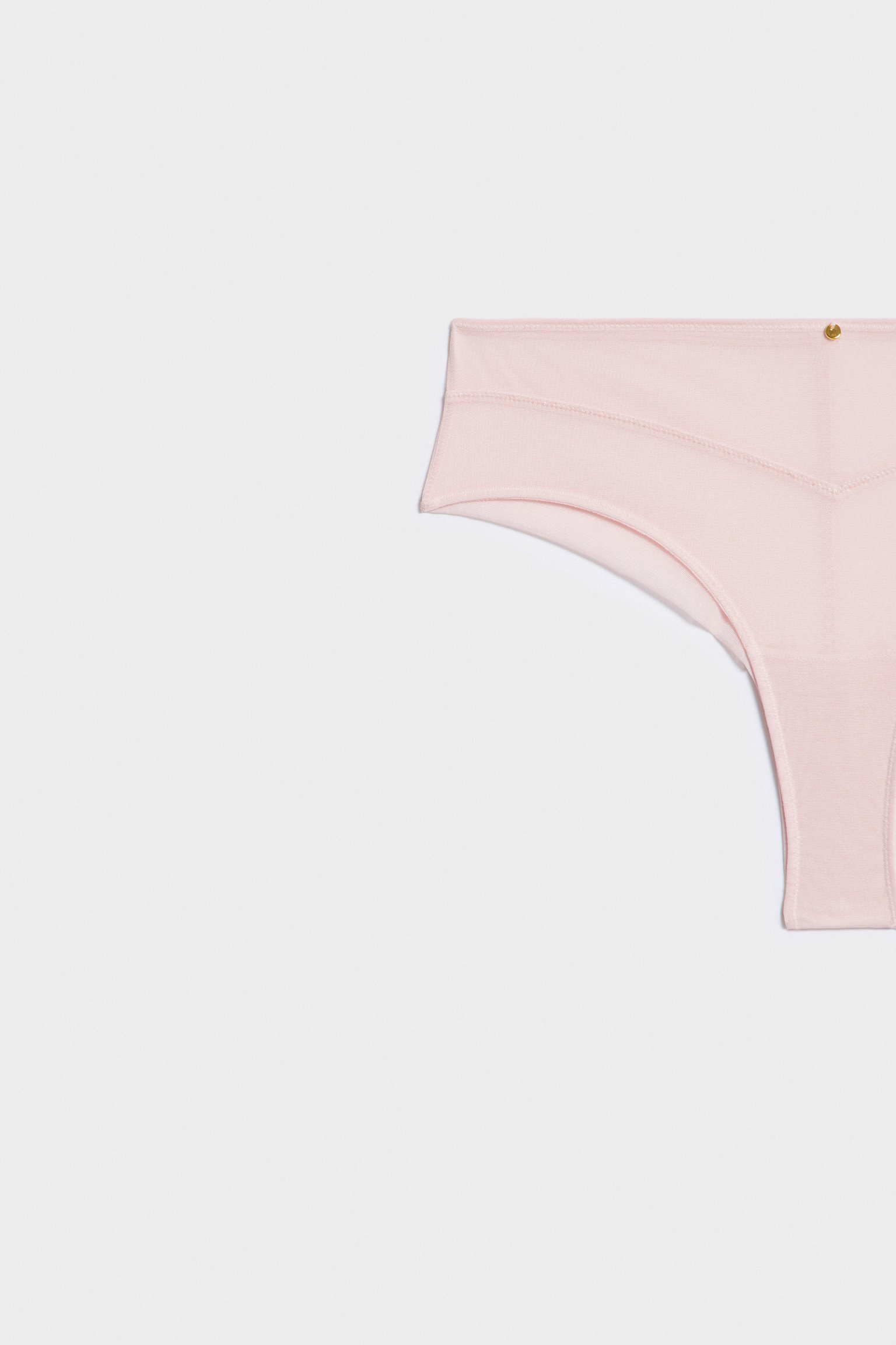 Сетчатые брифы с кулоном