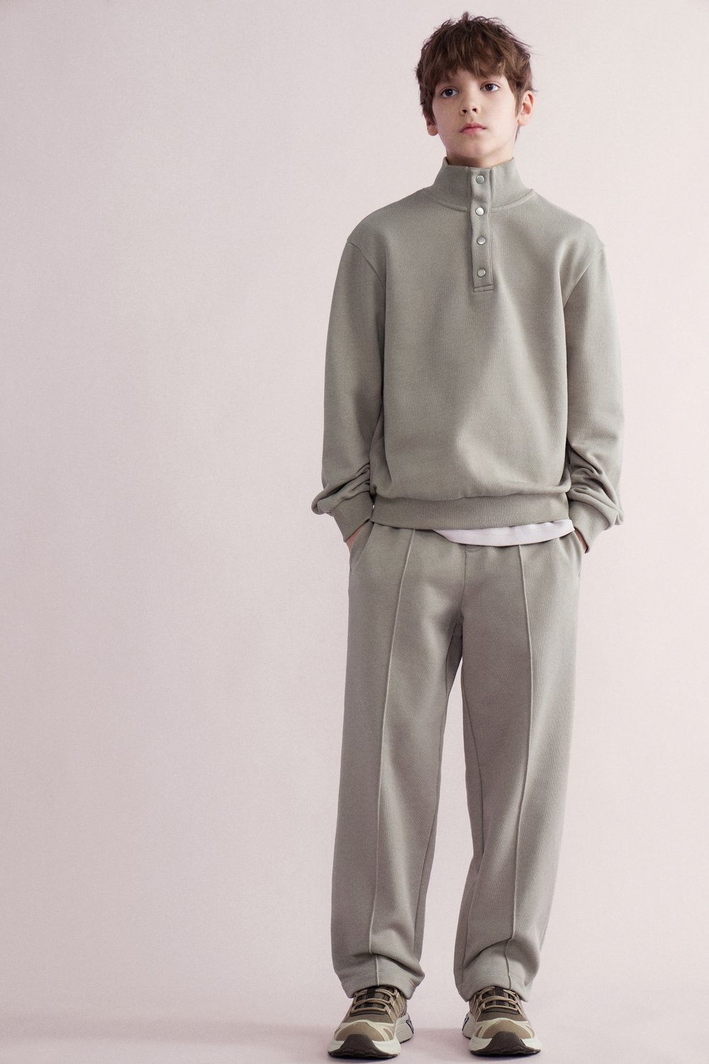 Толстовка из футера с воротником