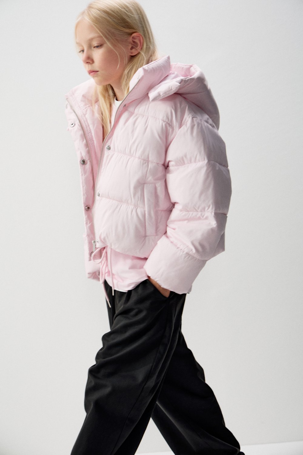 Стеганая куртка с капюшоном