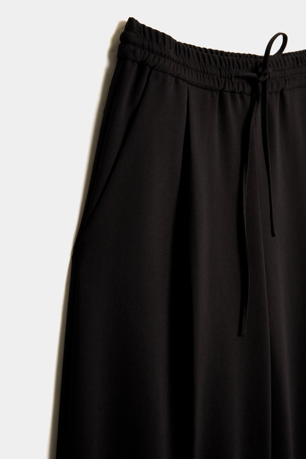 Брюки wide leg с защипами