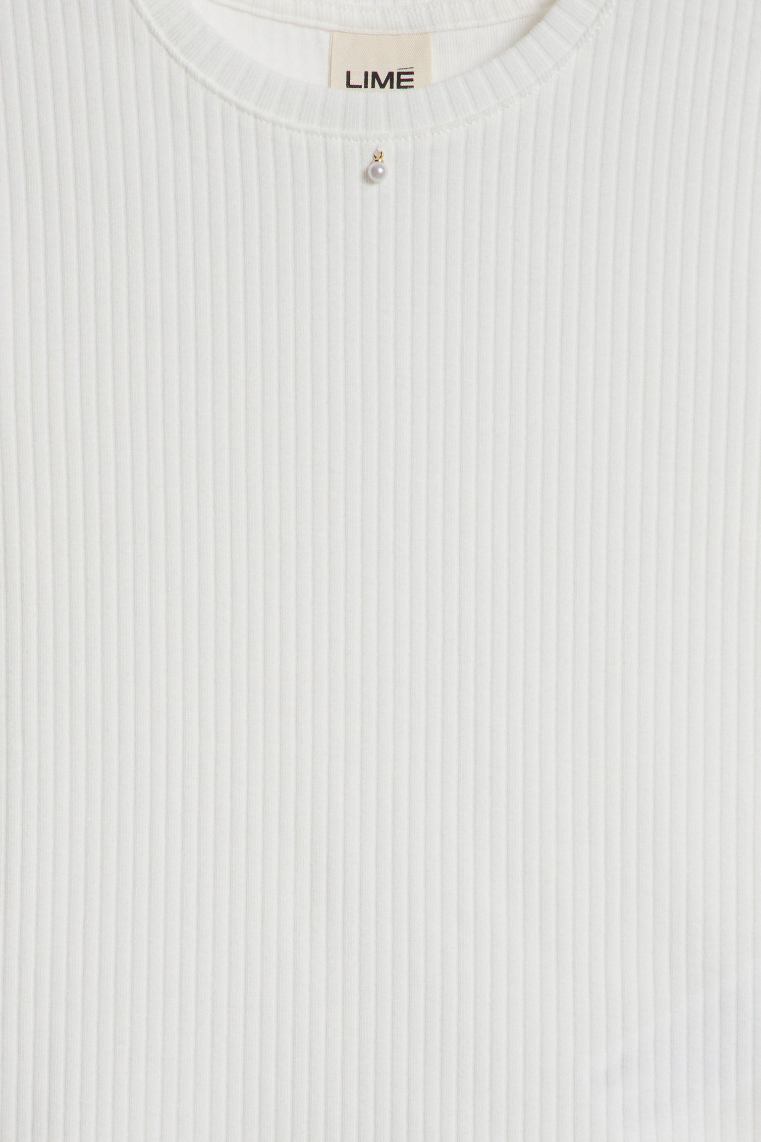 Хлопковая футболка с оборками и подвеской