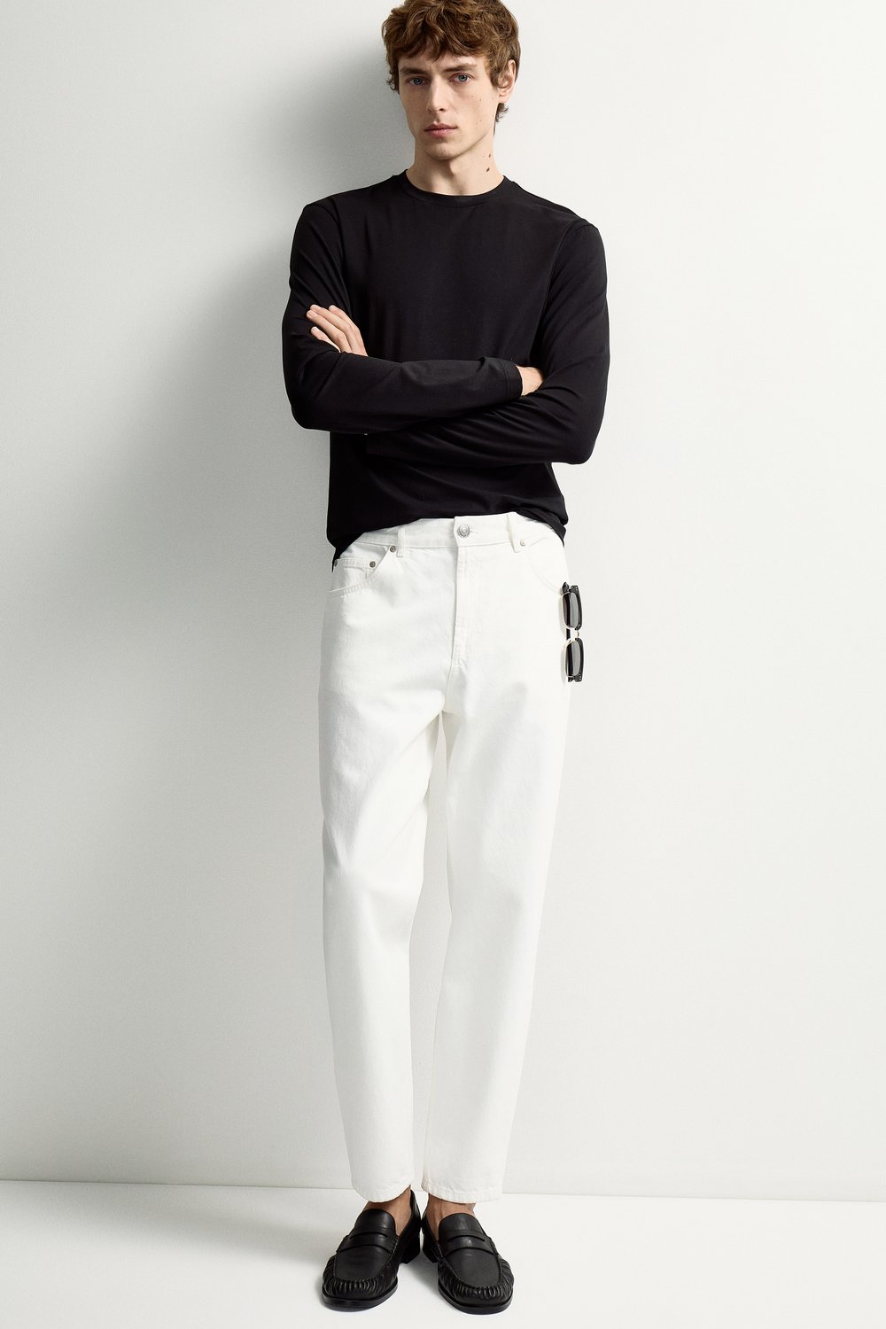 Зауженные джинсы со средней посадкой