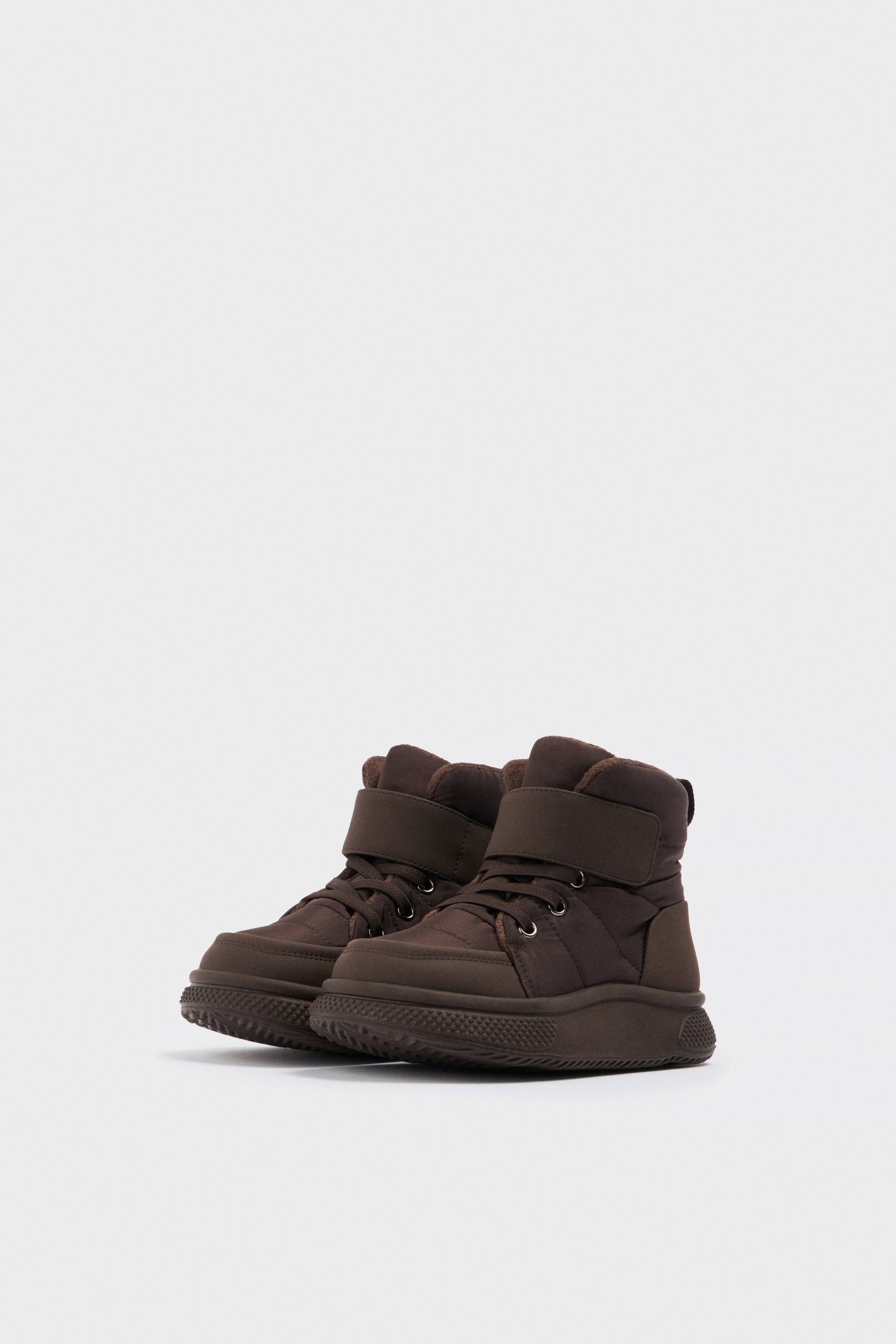 Утепленные ботинки