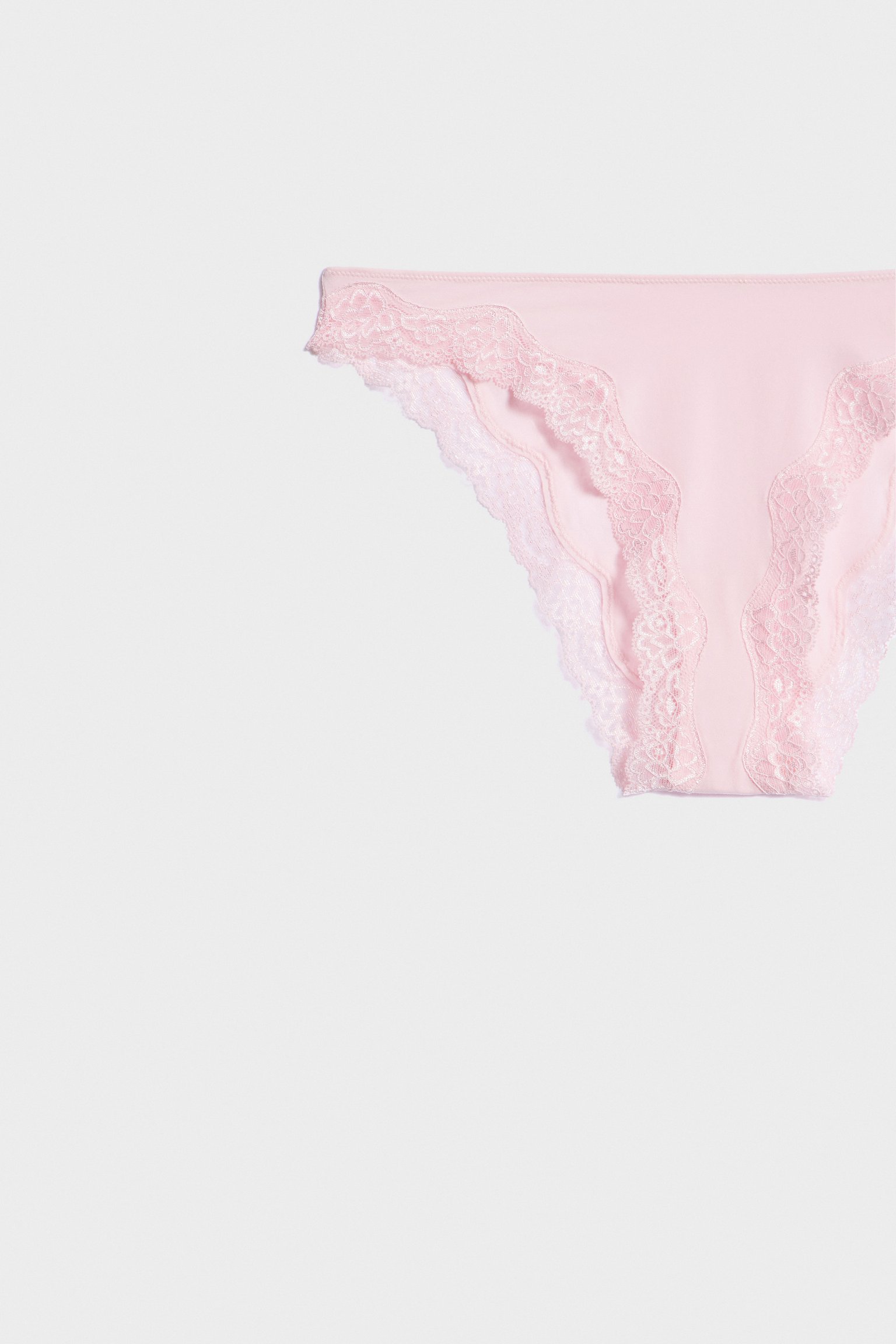 Брифы с кружевом