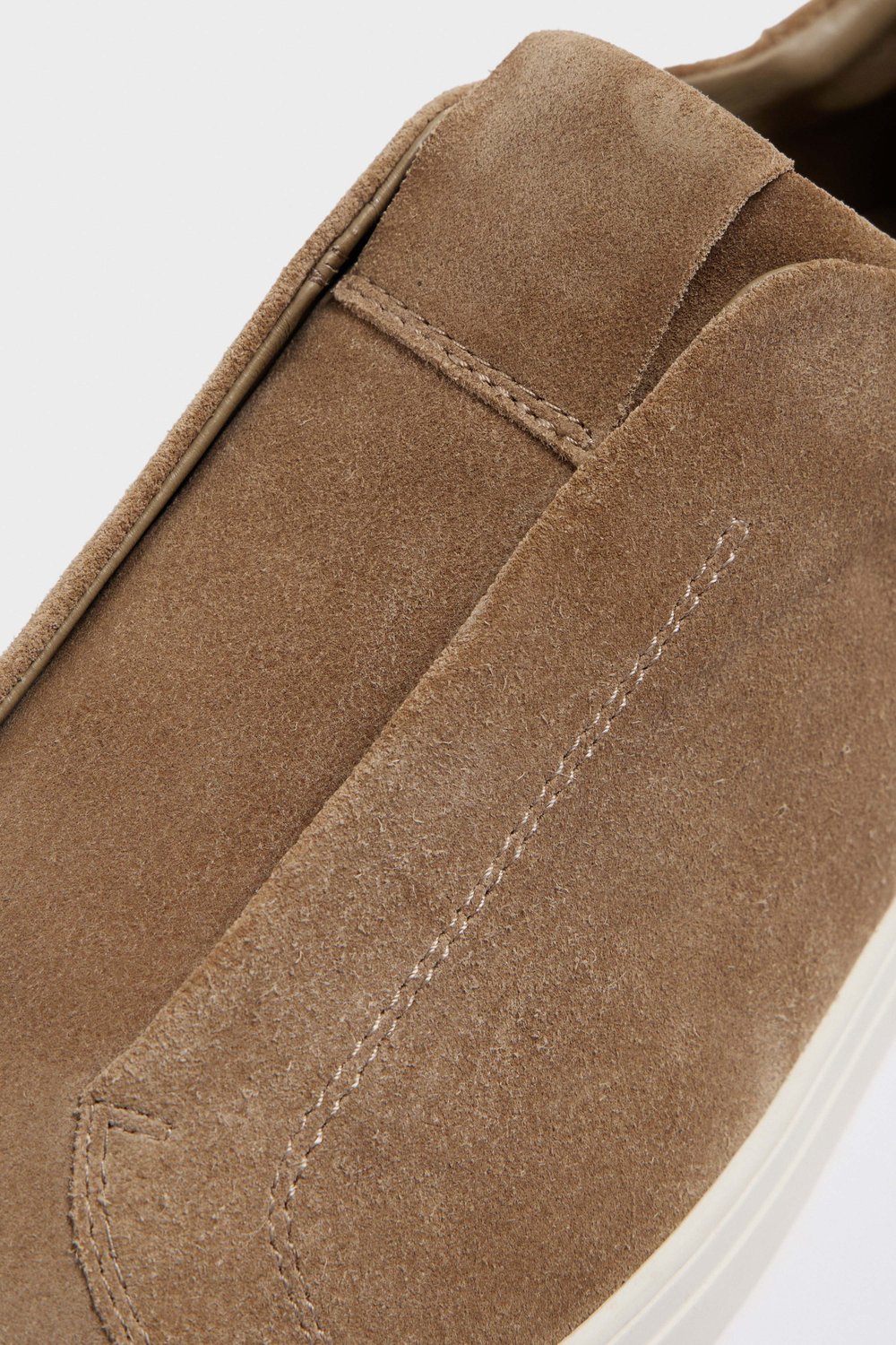 Замшевые слипоны