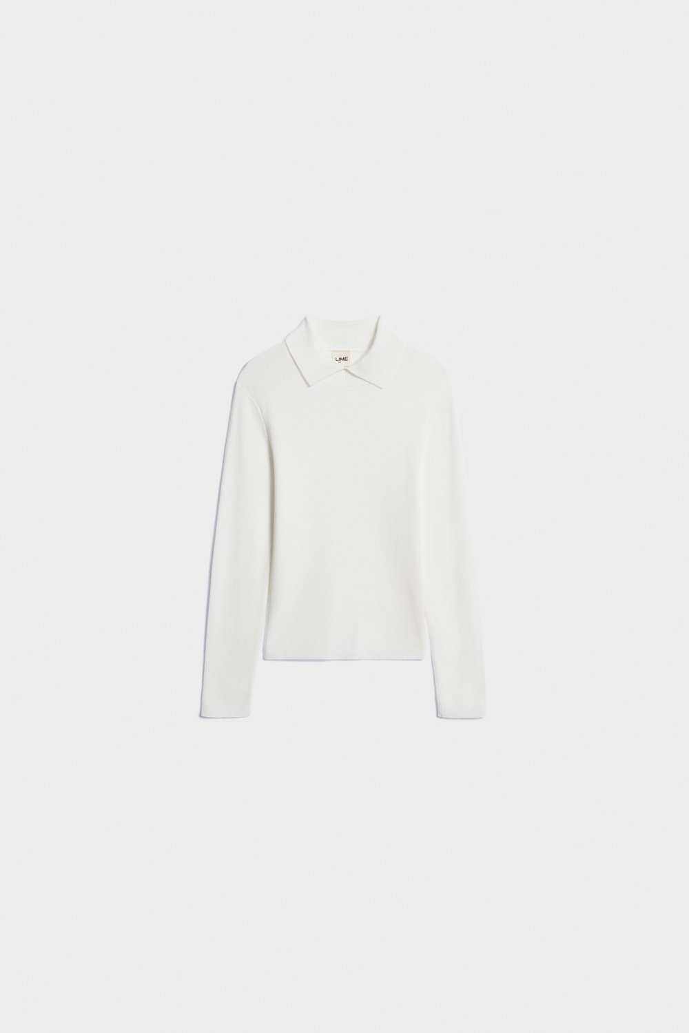 Свитер из вискозы с воротником