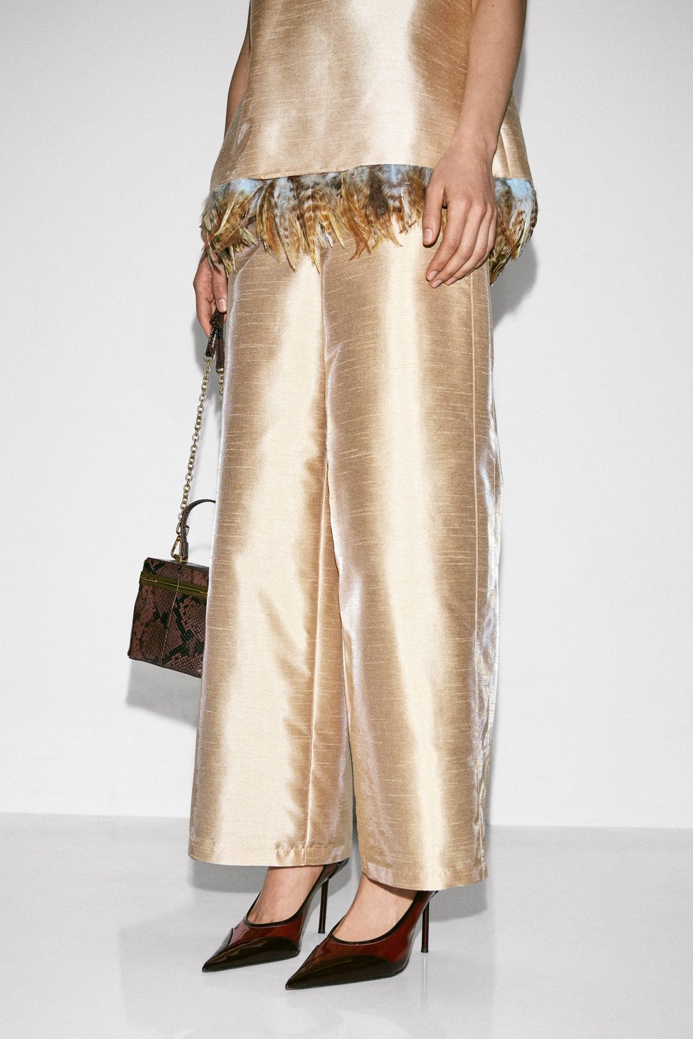 Широкие брюки из сатина