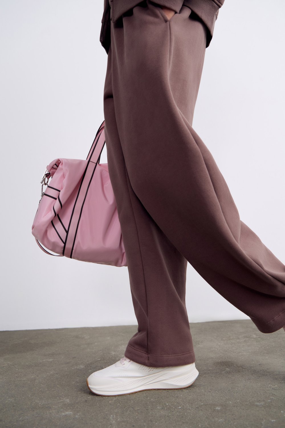 Широкие брюки из утепленного футера