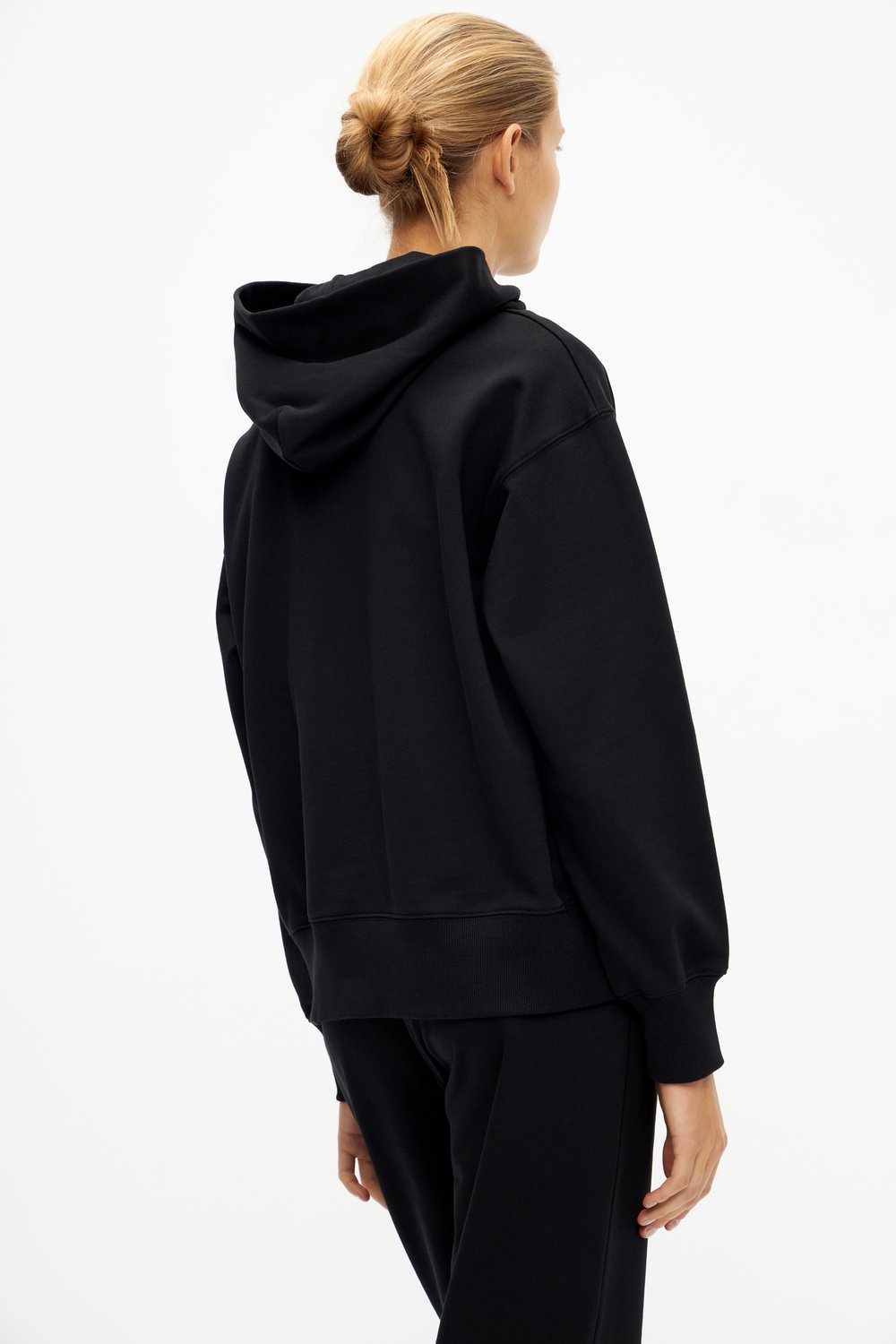 Базовое oversize худи из футера