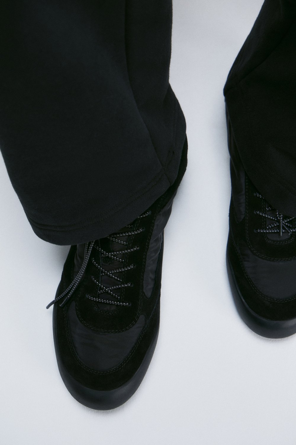 Комбинированные кеды из замши