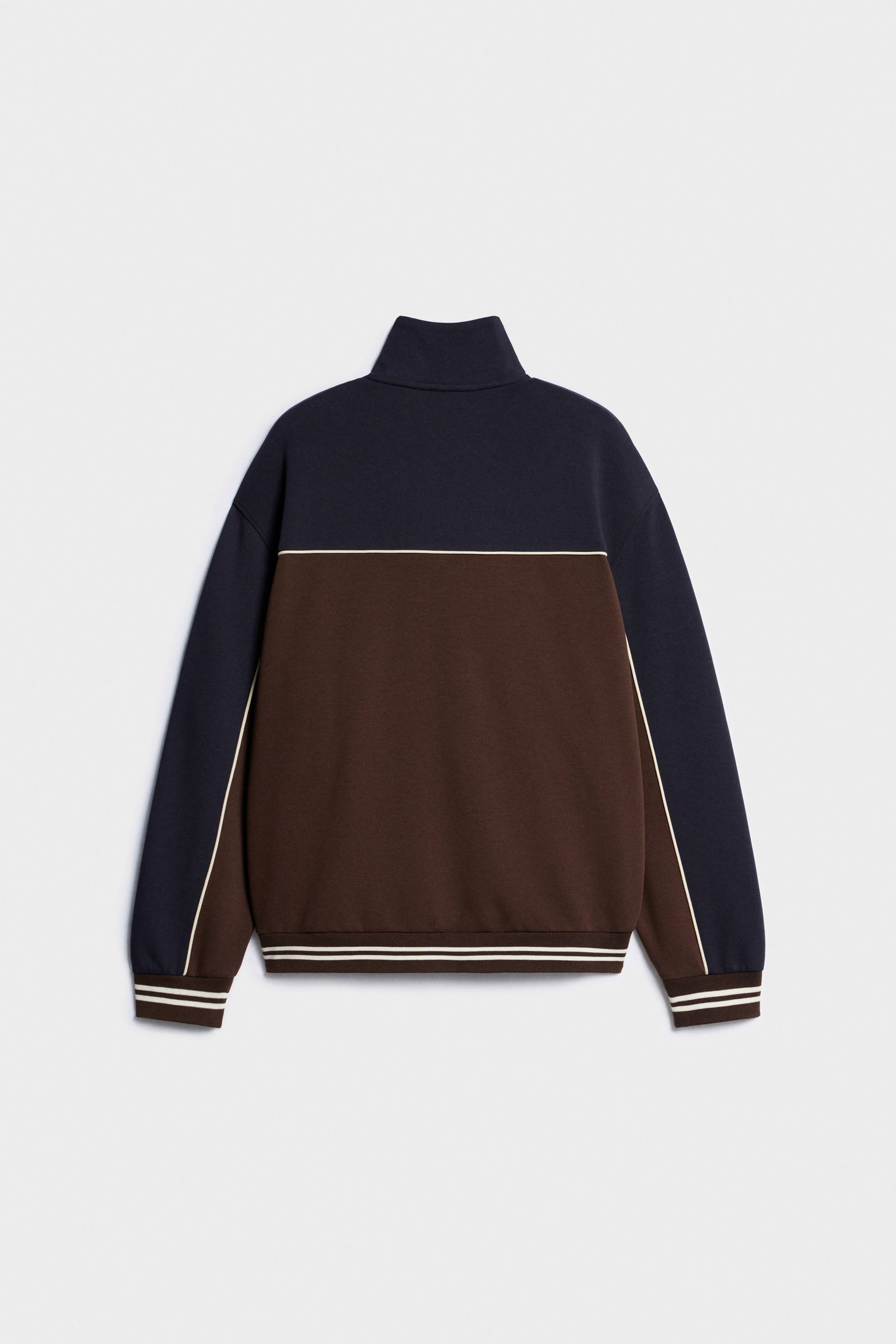 Контрастная толстовка из пике́