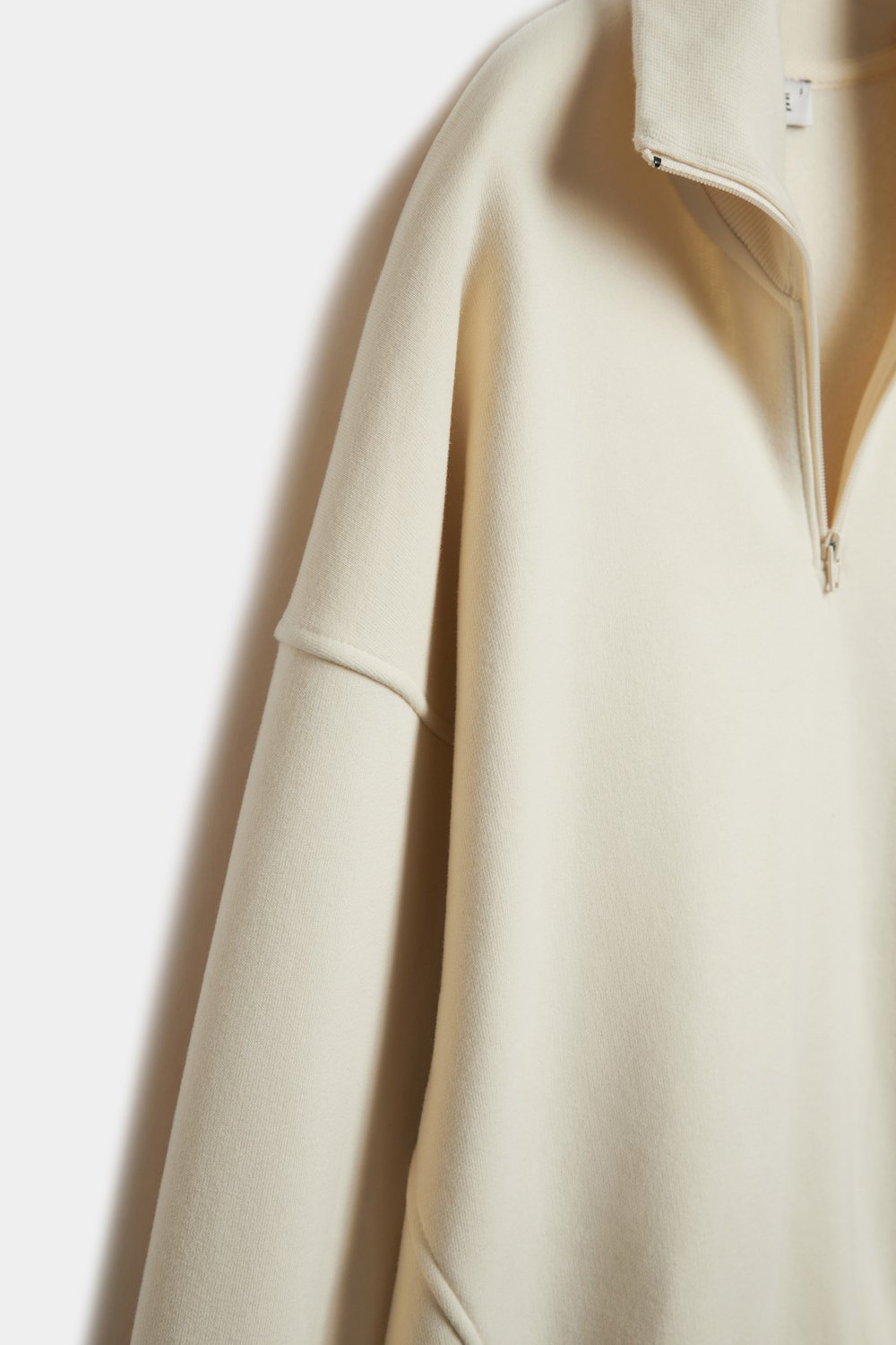 Толстовка oversize с воротником на молнии
