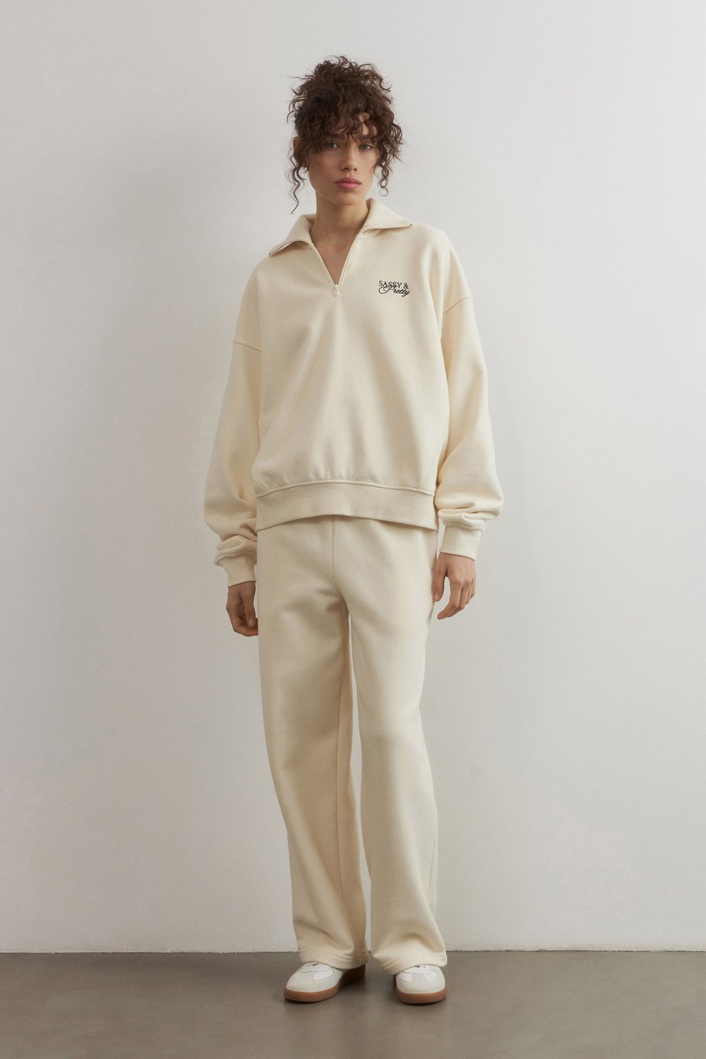 Толстовка oversize с воротником на молнии