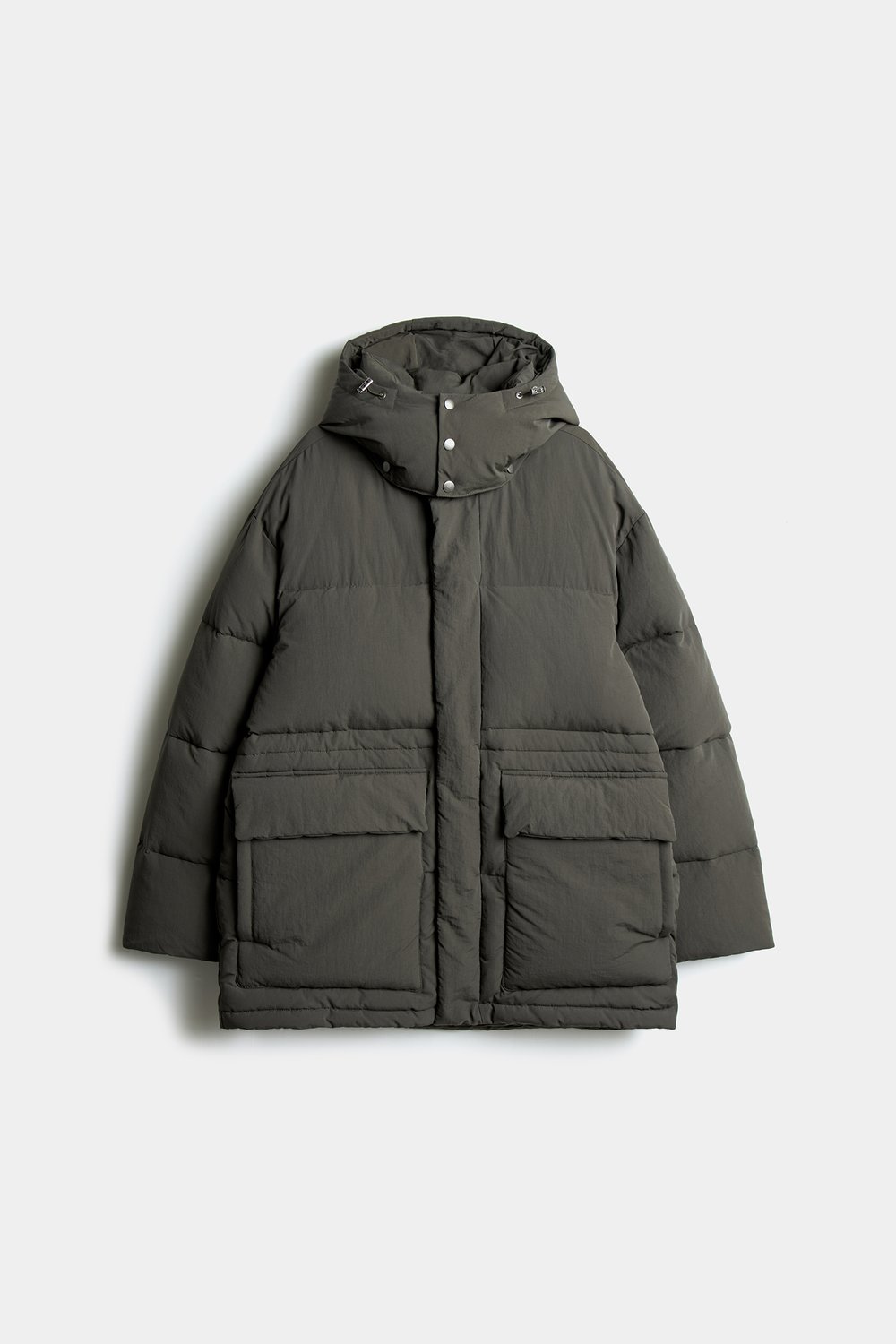 Непромокаемый пуховик oversize с капюшоном