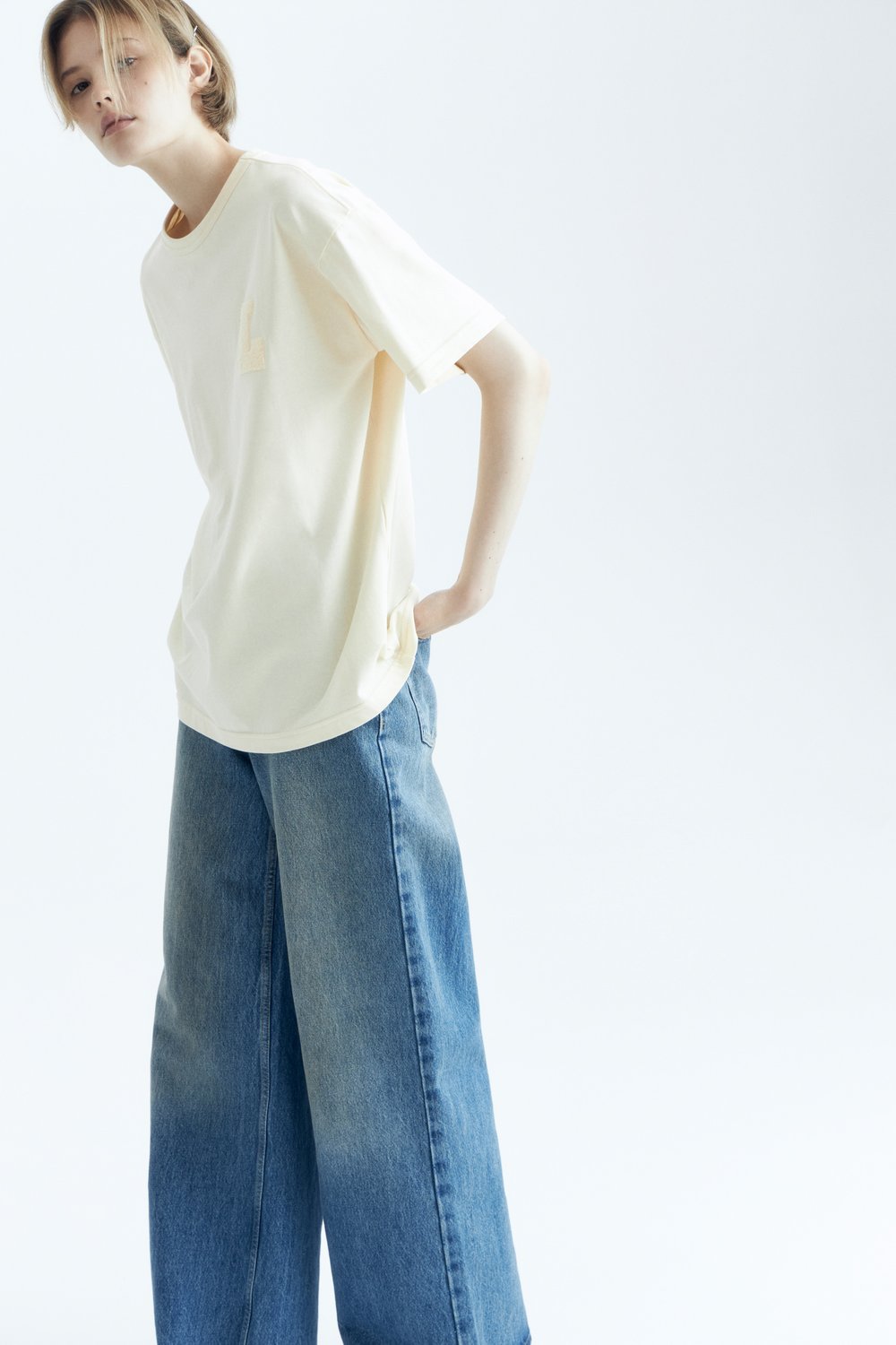 Футболка oversize с мягкой аппликацией