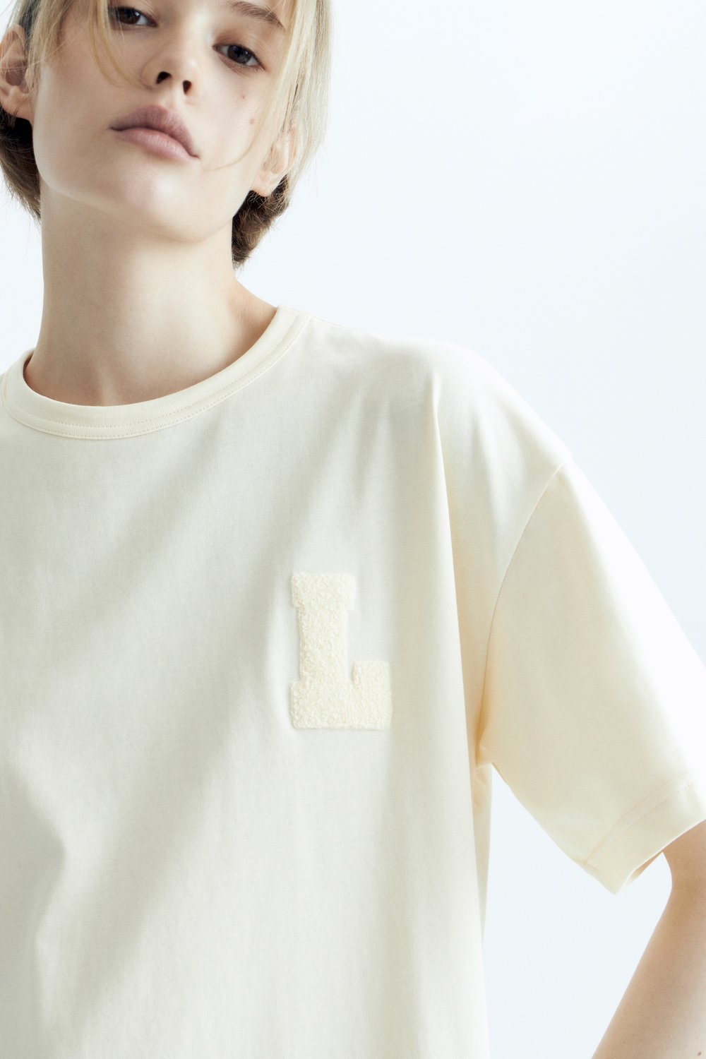 Футболка oversize с мягкой аппликацией