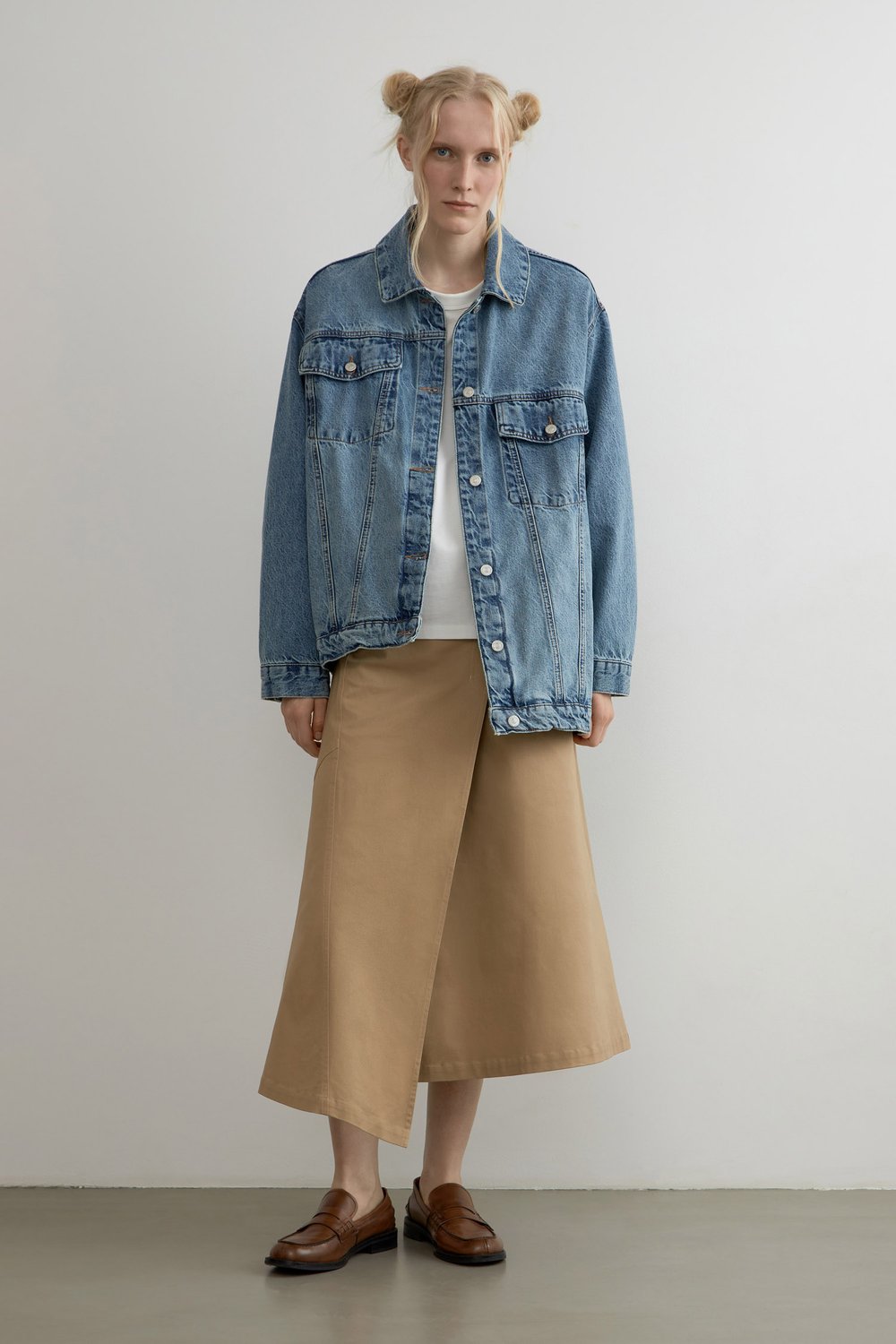 Асимметричная джинсовая oversize куртка