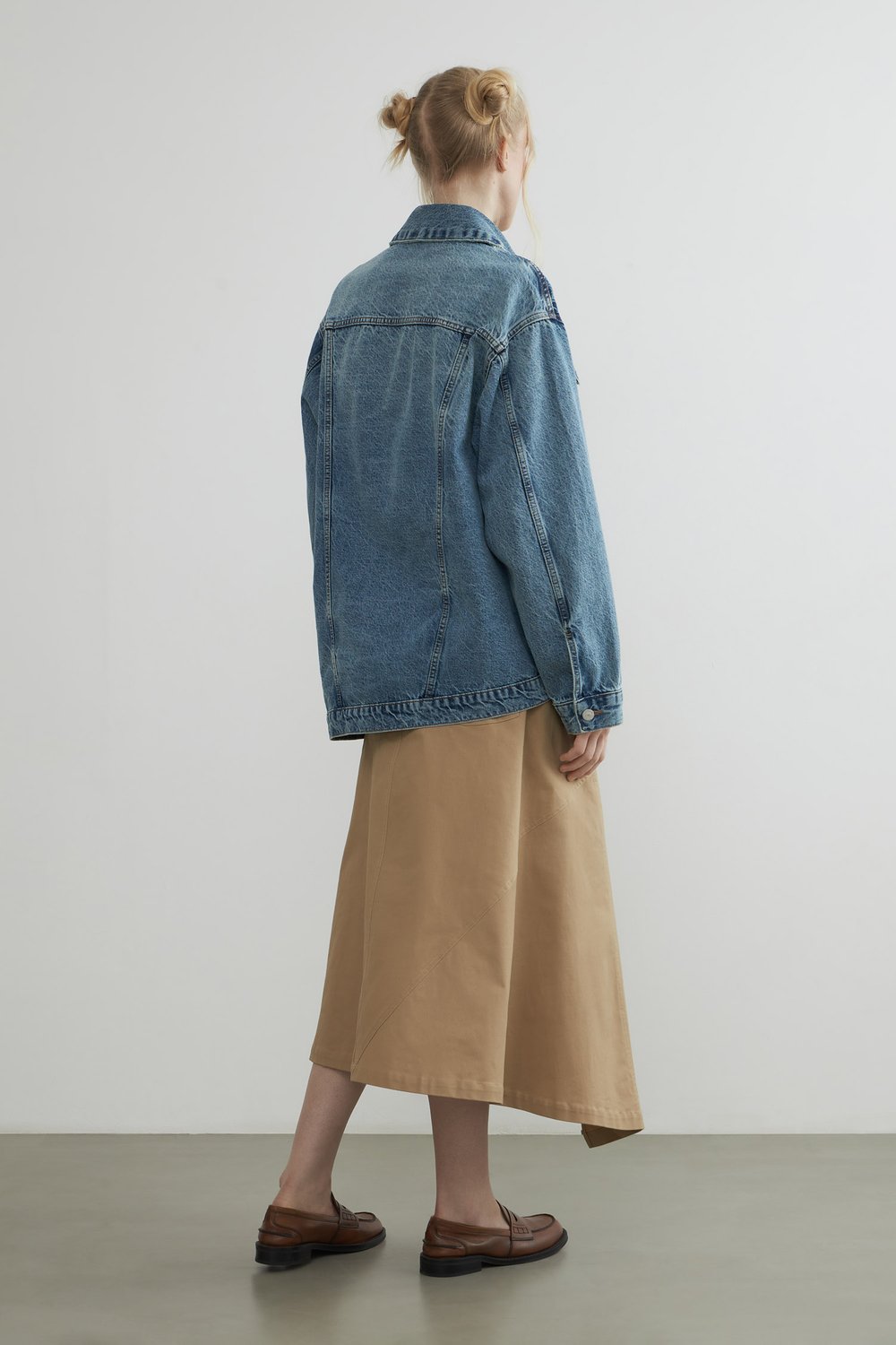 Асимметричная джинсовая oversize куртка