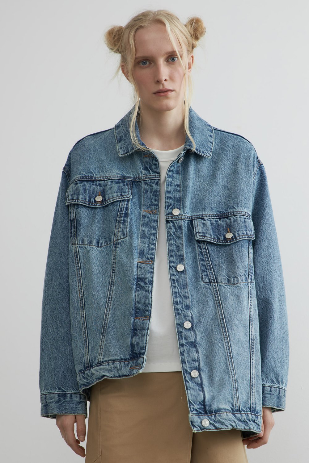 Асимметричная джинсовая oversize куртка