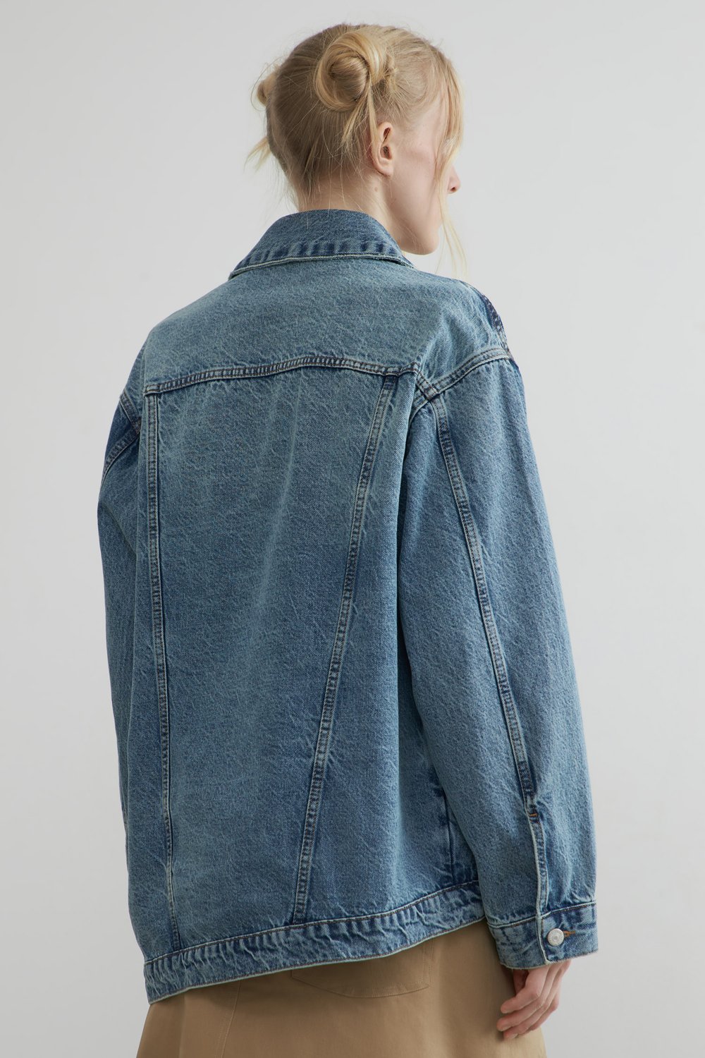 Асимметричная джинсовая oversize куртка