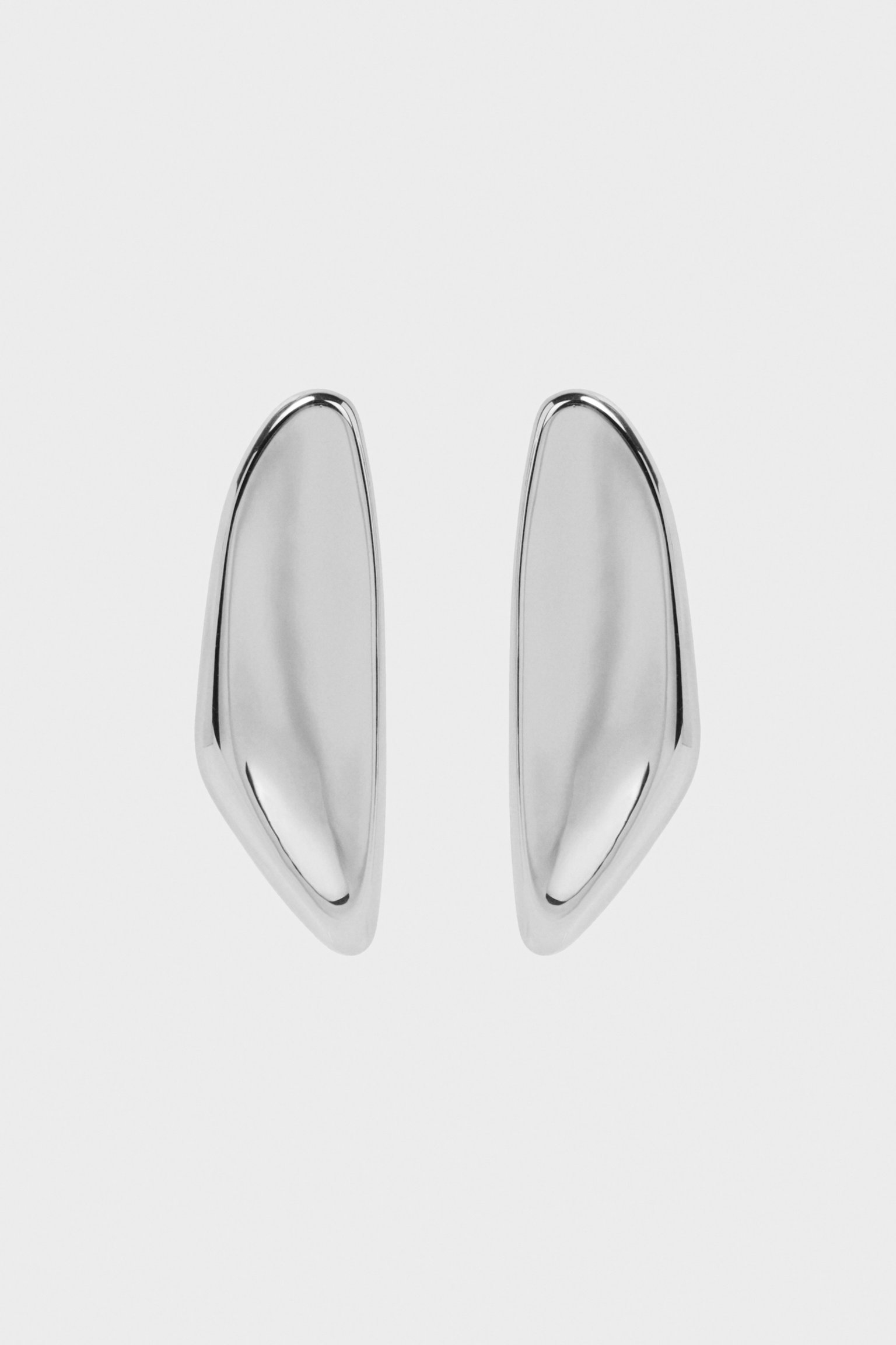 Фигурные серьги из металла