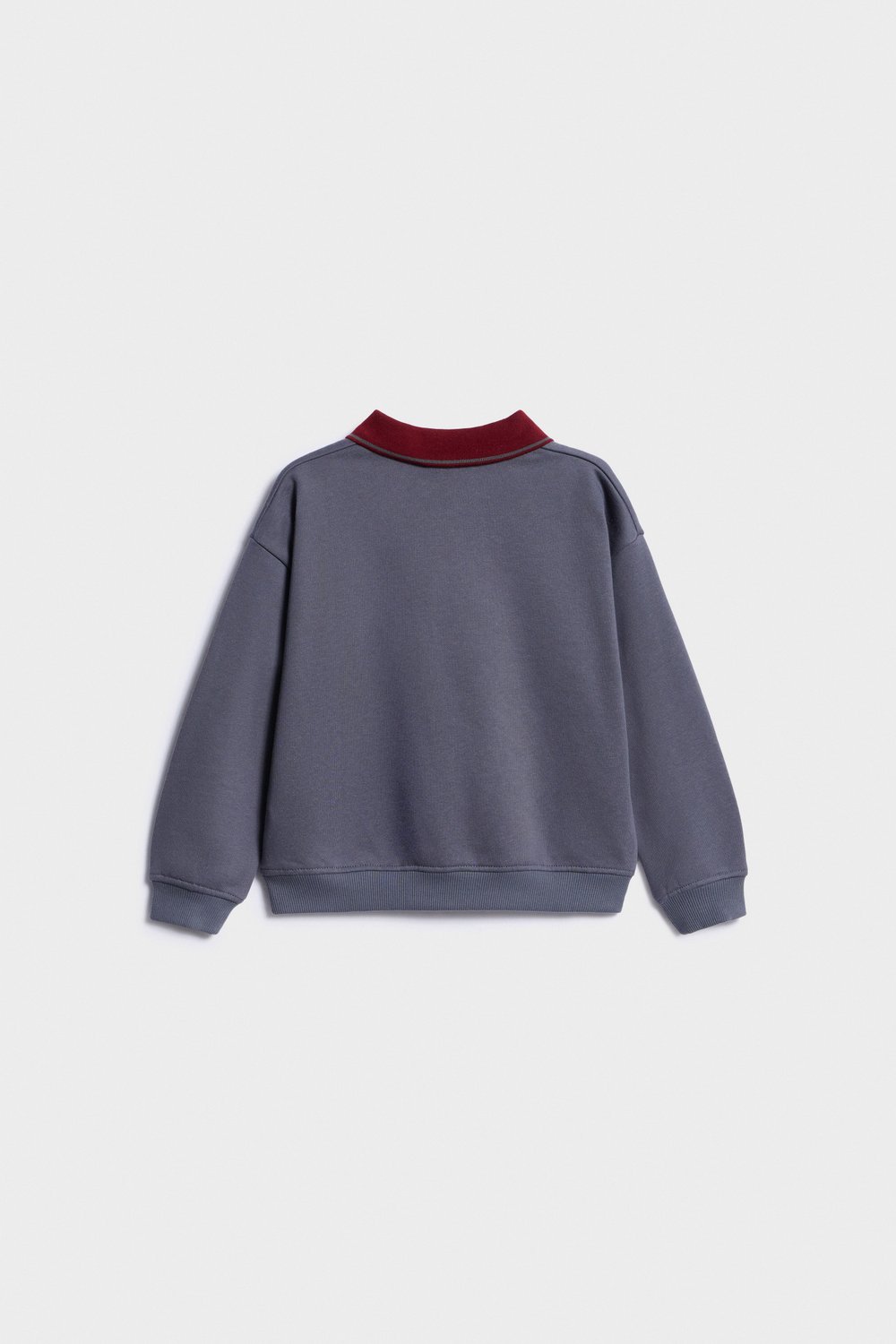 Толстовка поло с вышивкой