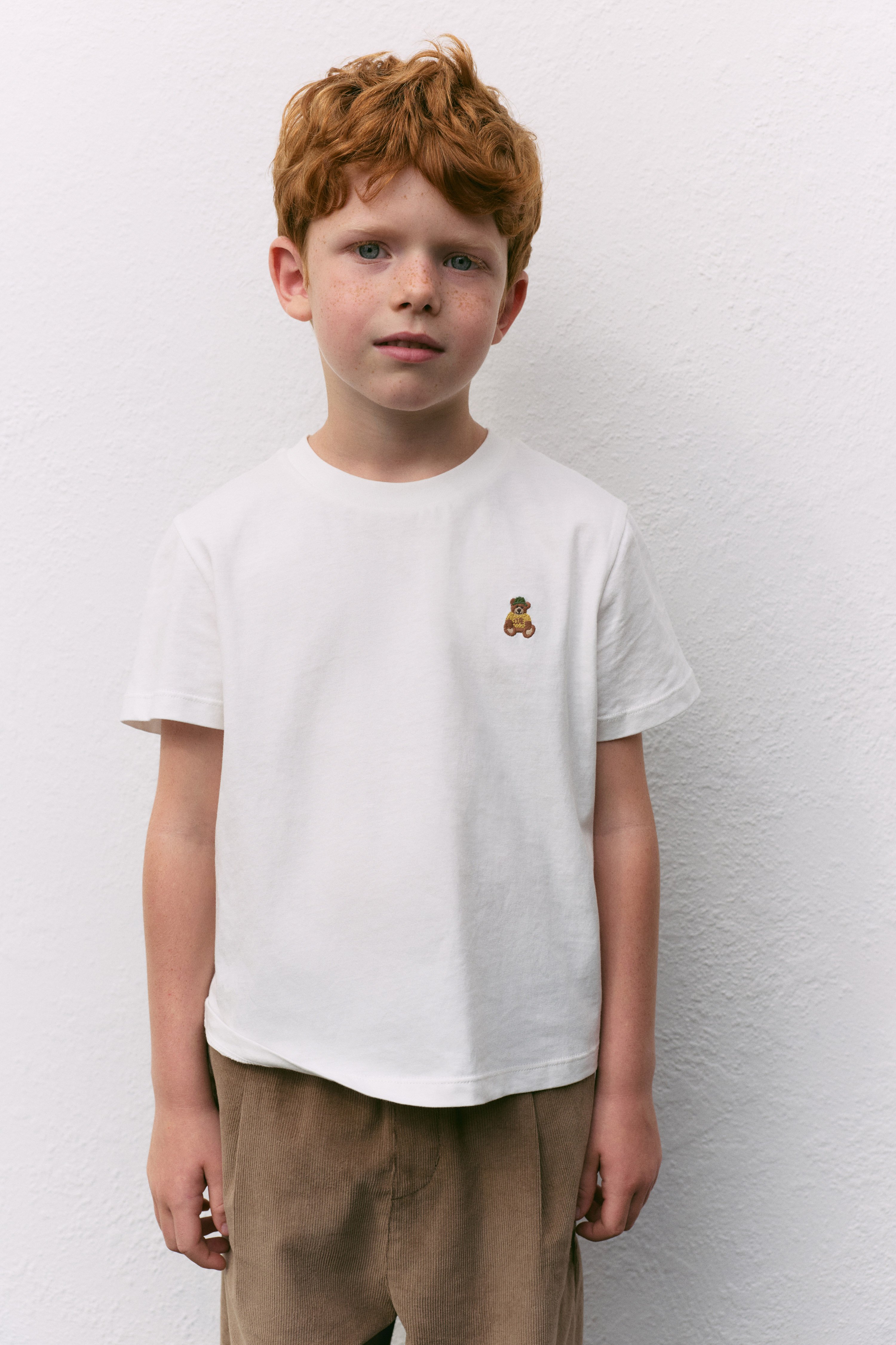 Футболка из хлопка с вышивкой