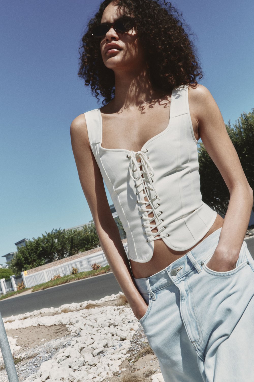 Топ из хлопка и льна со шнуровкой
