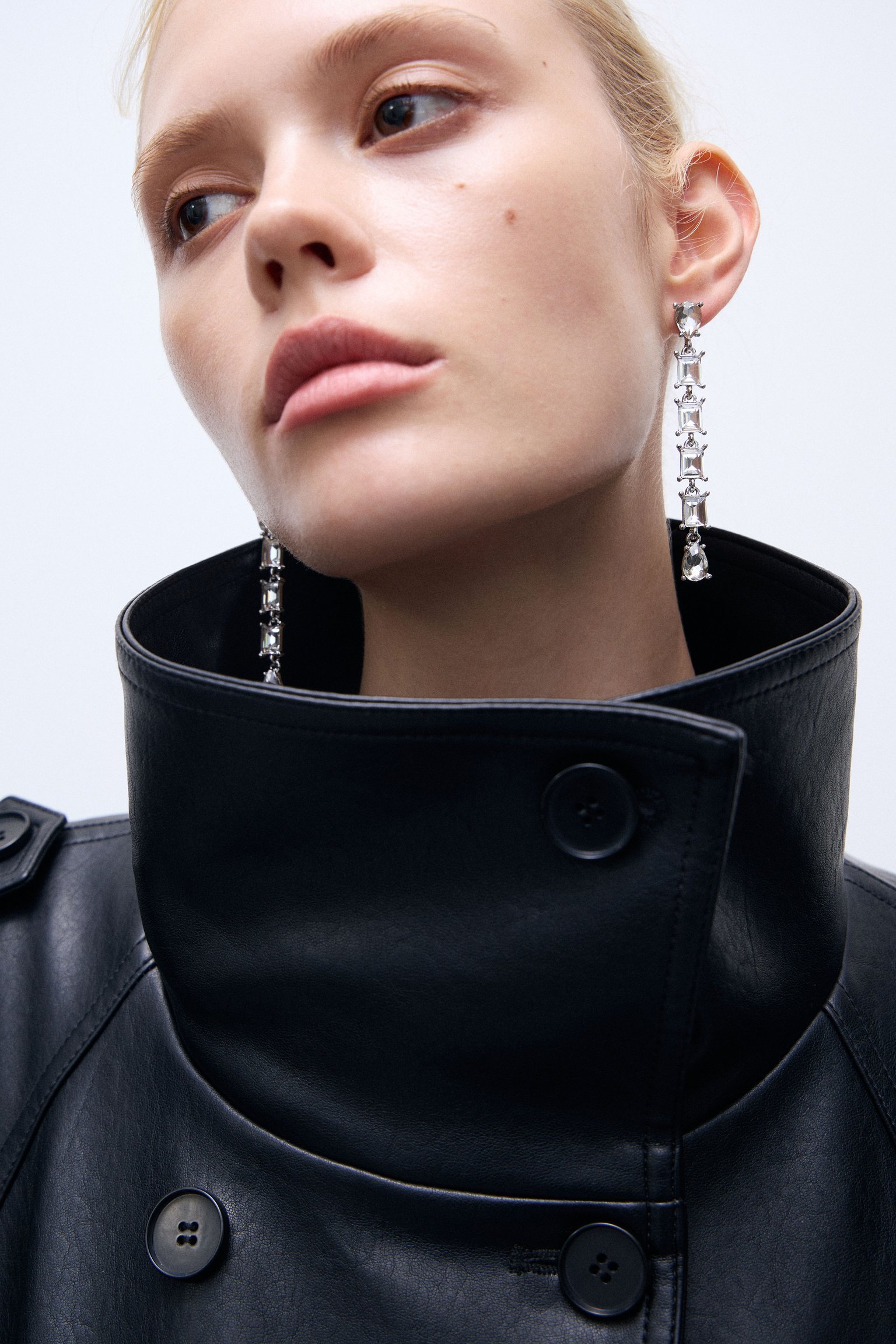 Длинные серьги из кристаллов