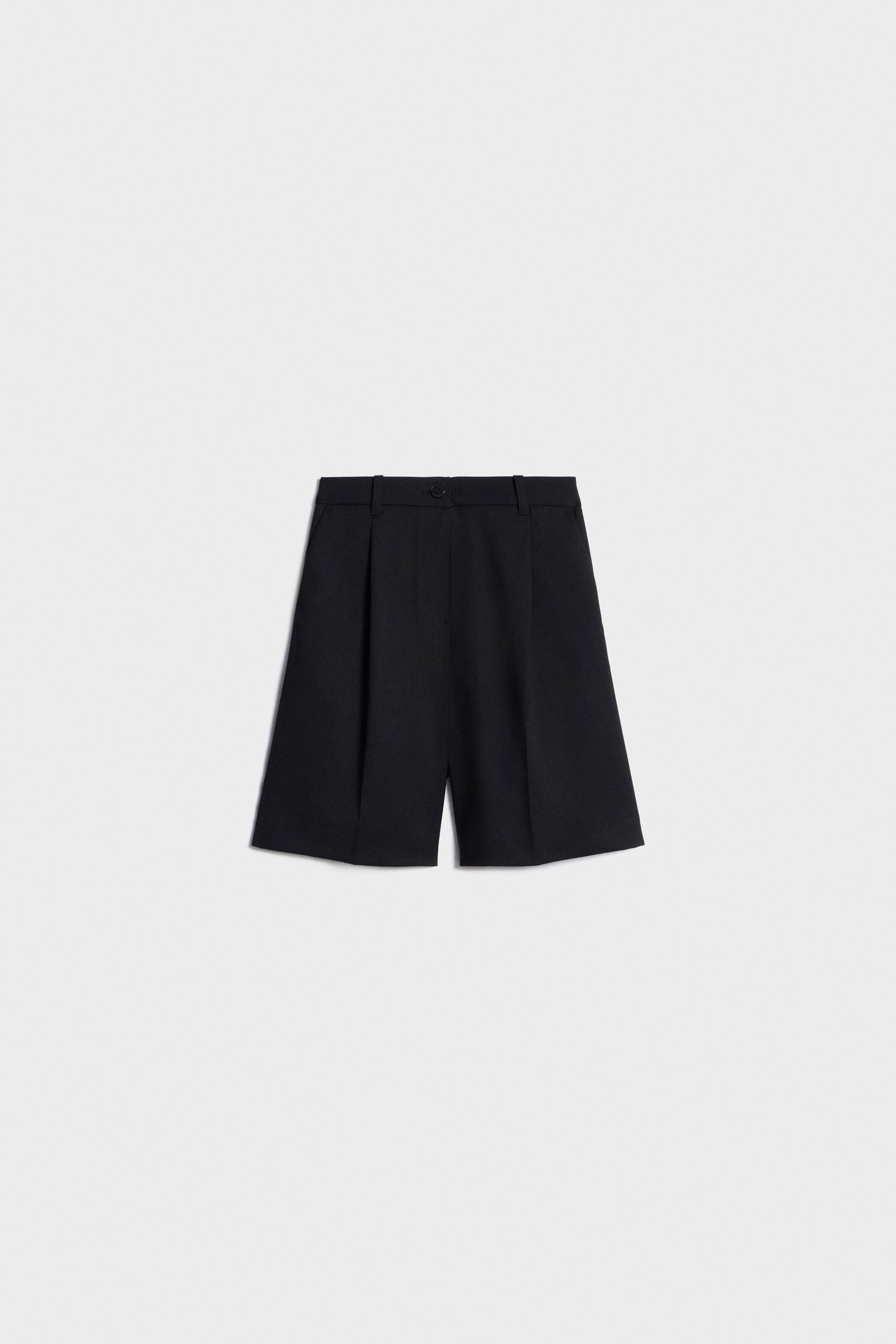 Широкие шорты со стрелками