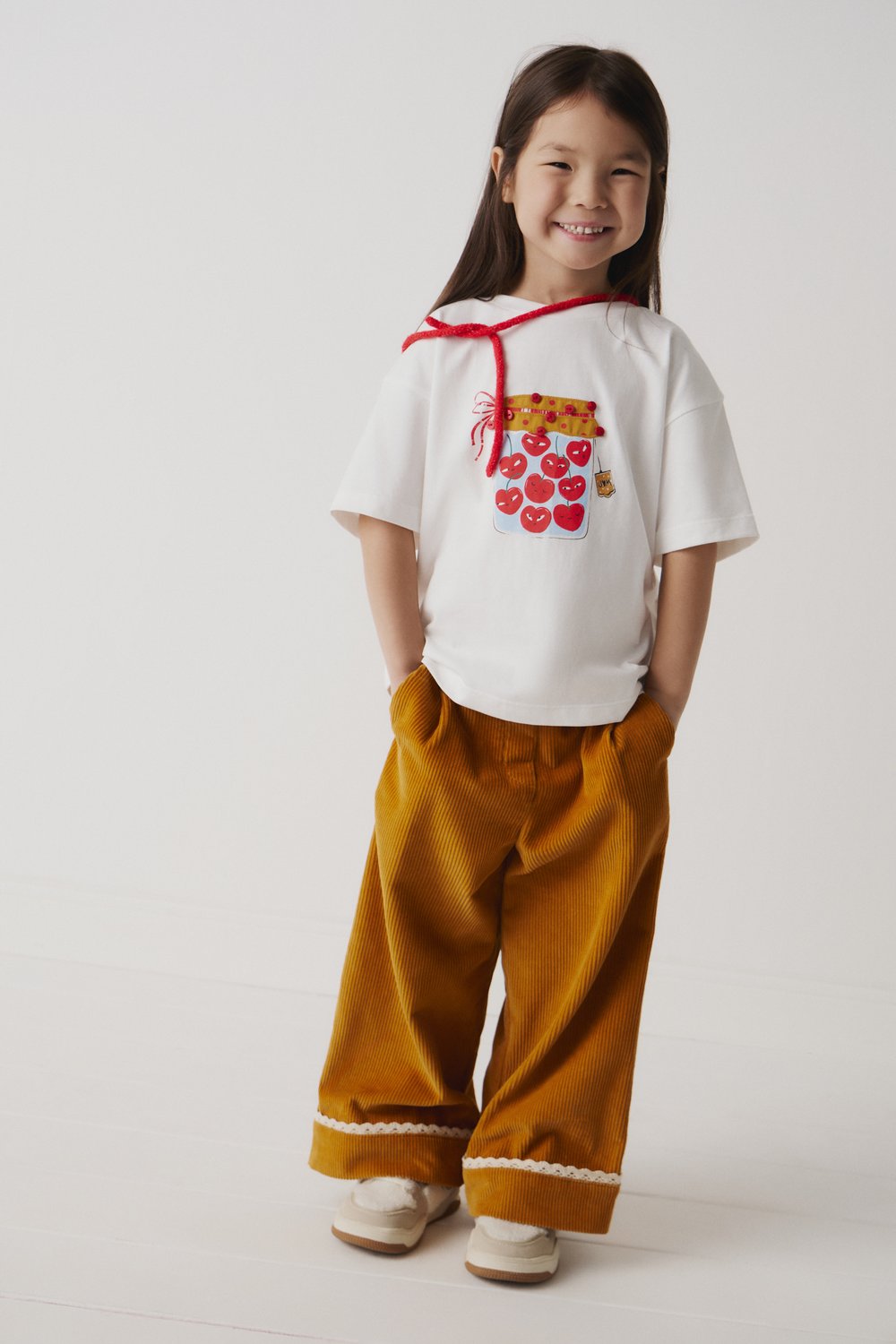 Широкие брюки из вельвета с кружевом