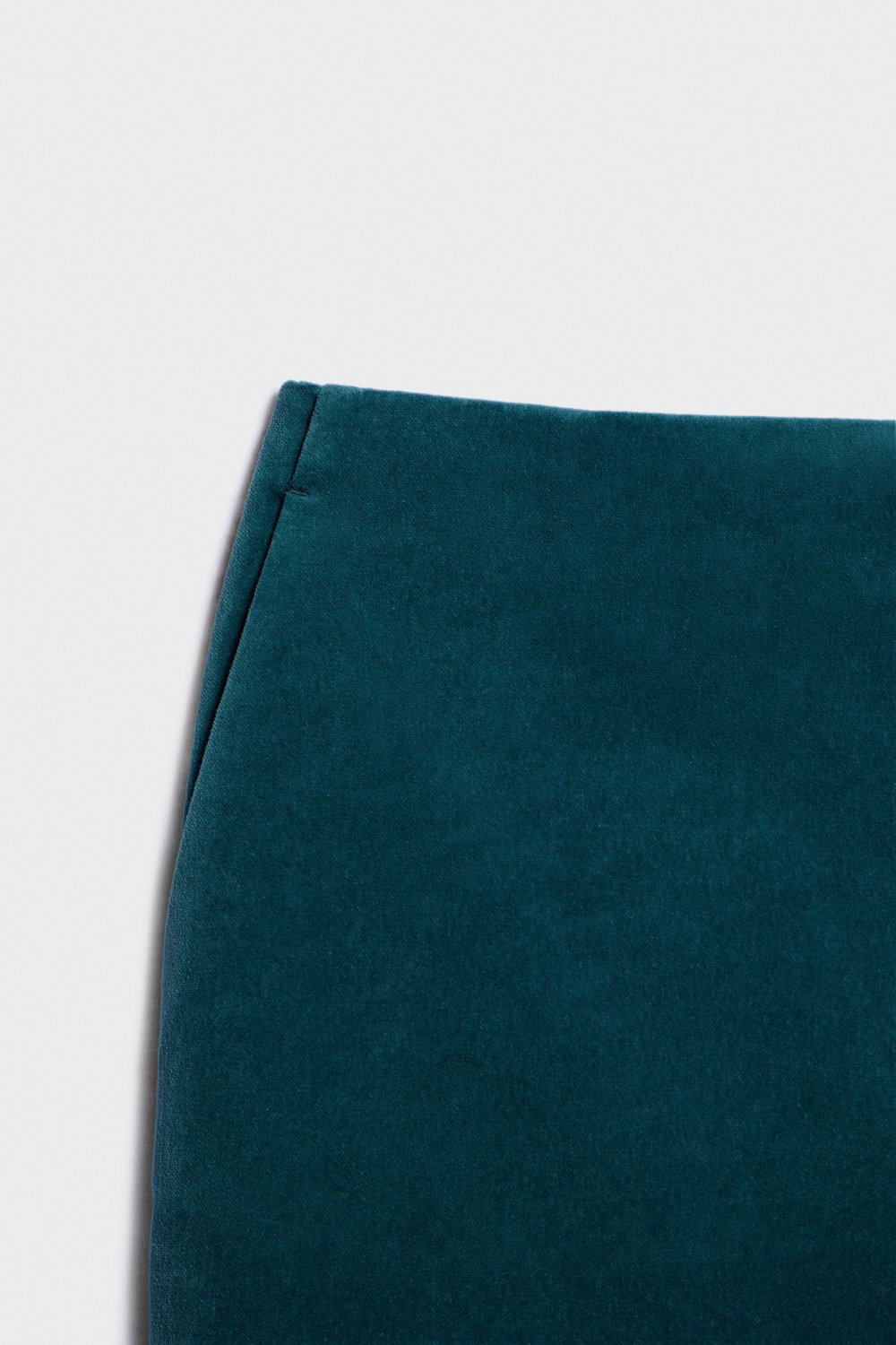 Мини-юбка из бархата