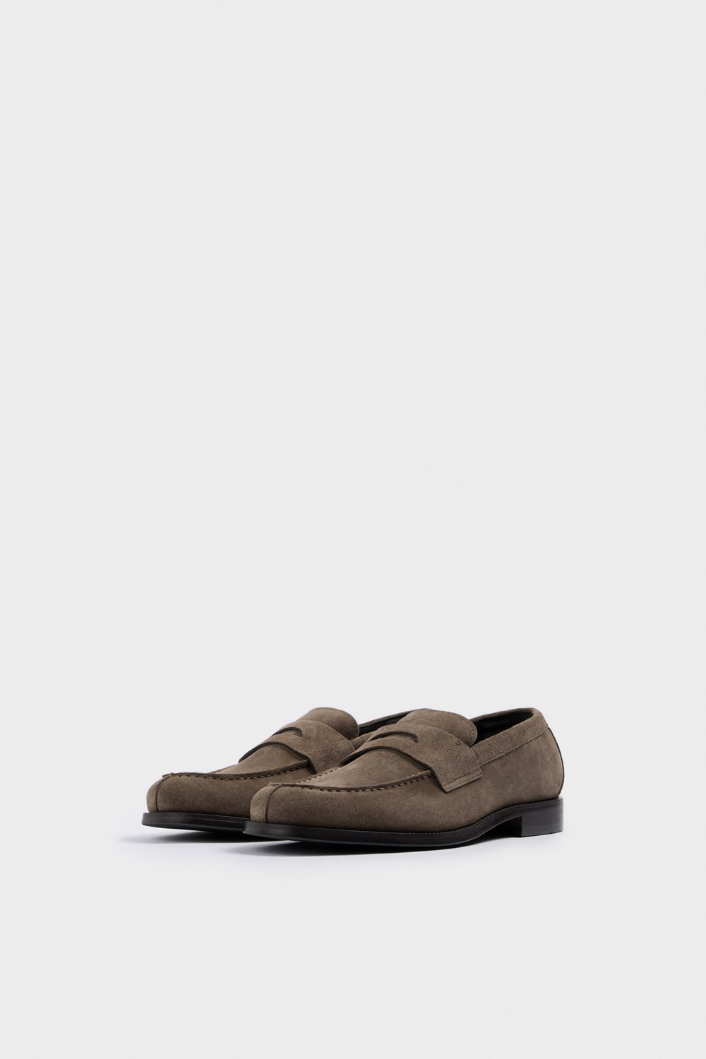 Замшевые пенни-лоферы