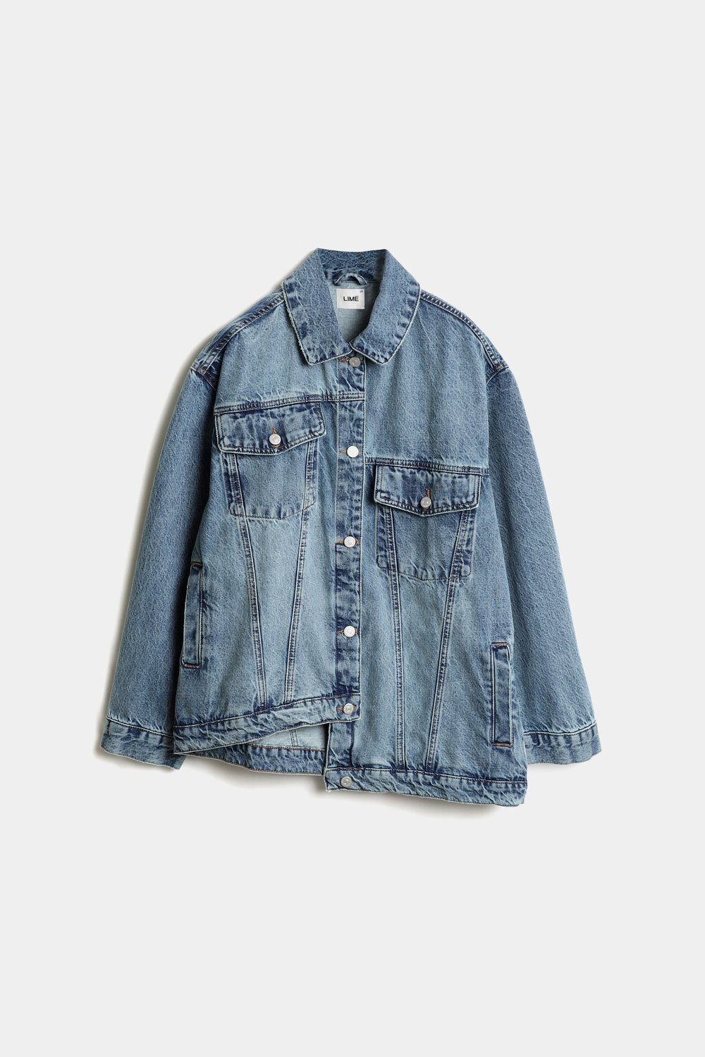 Асимметричная джинсовая oversize куртка