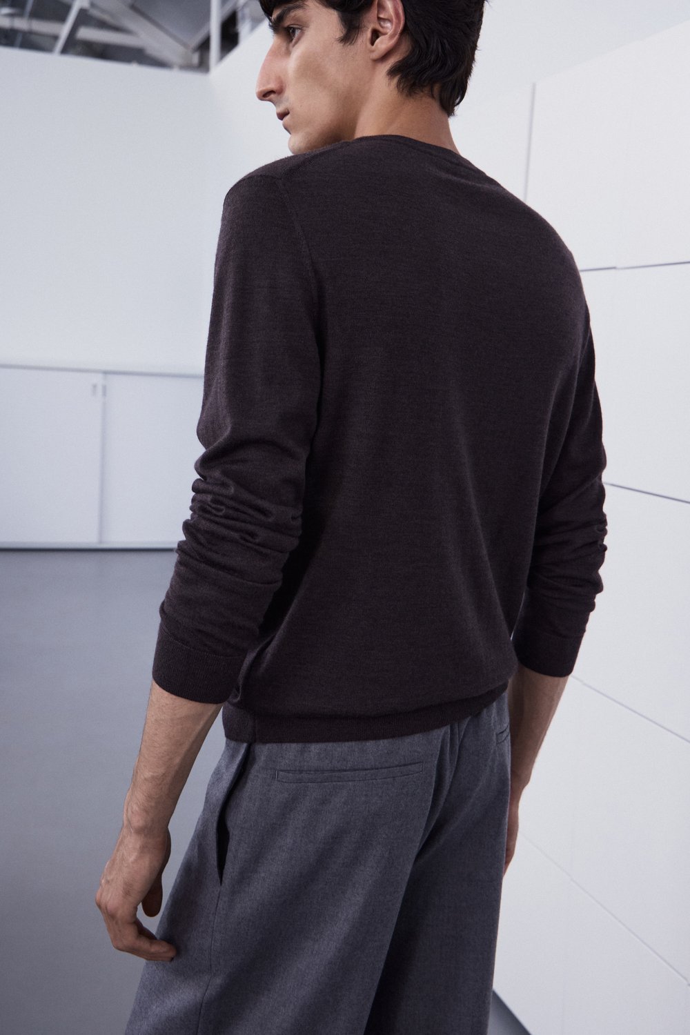 Базовый свитер из 100% шерсти