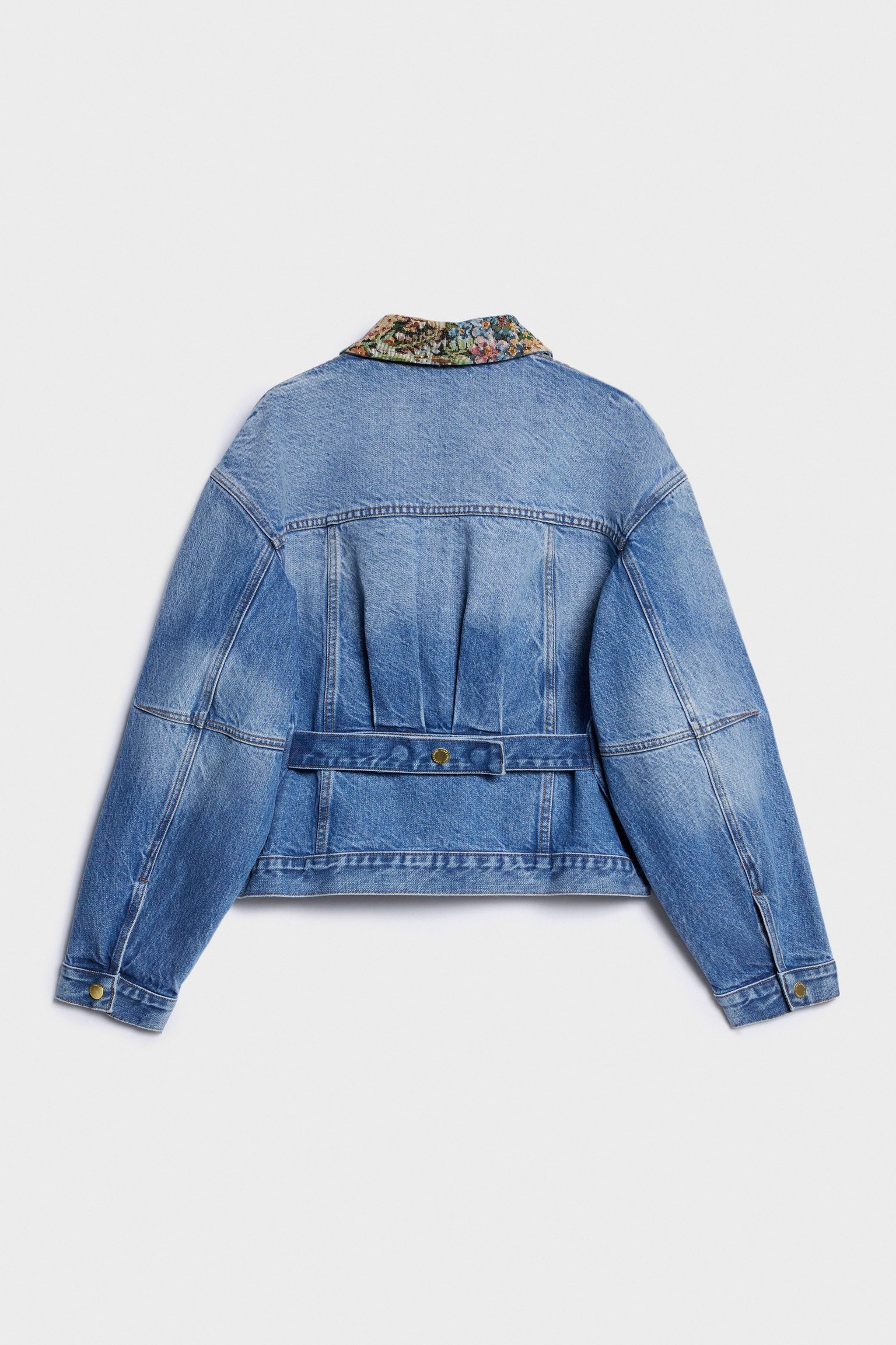 Джинсовая куртка с отделкой жаккардом