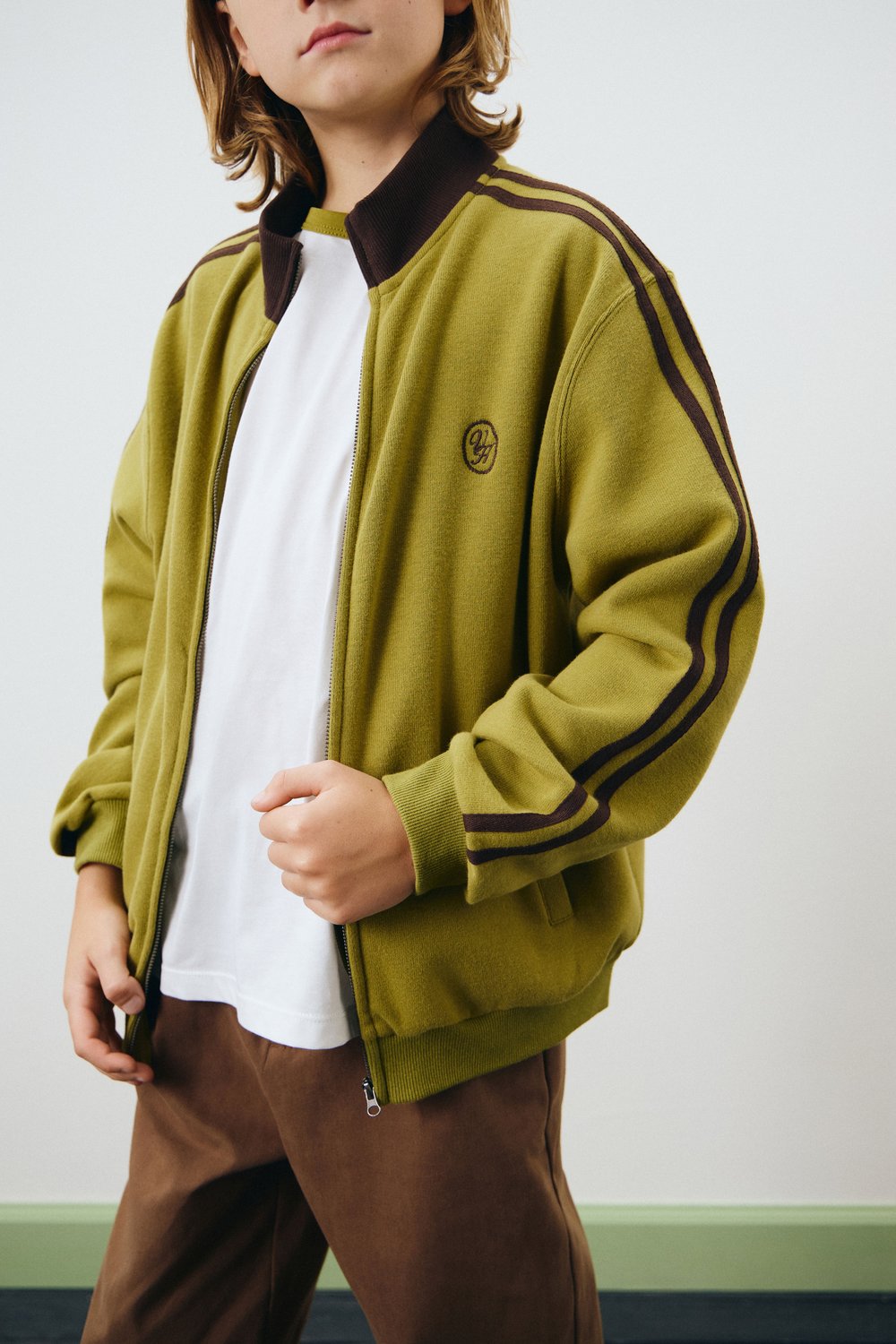 Контрастная толстовка из утепленного джерси