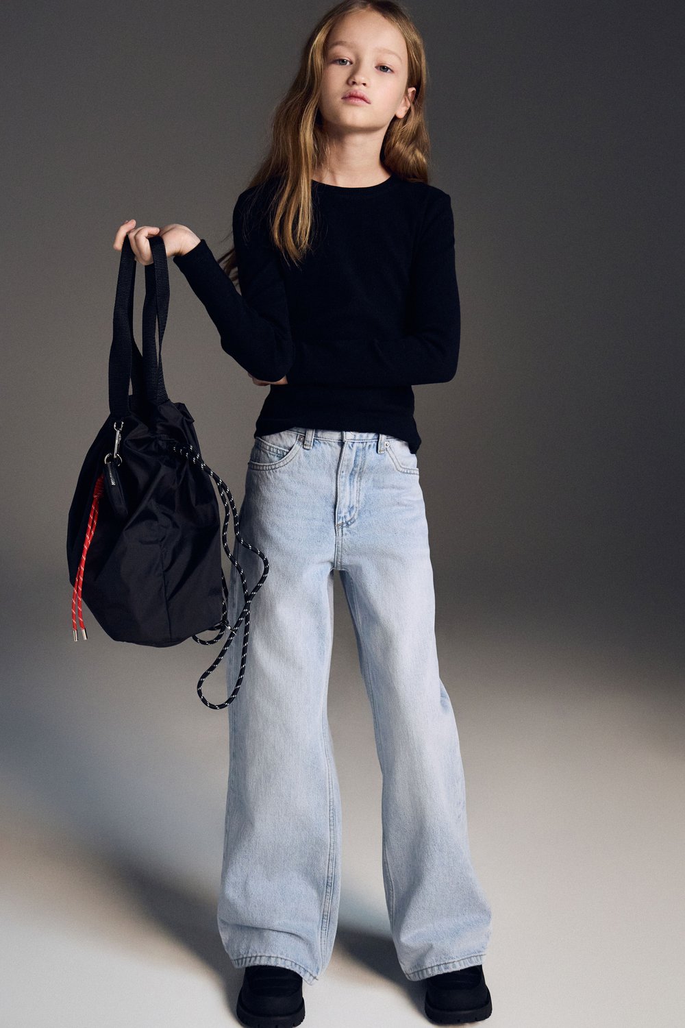 Широкие джинсы