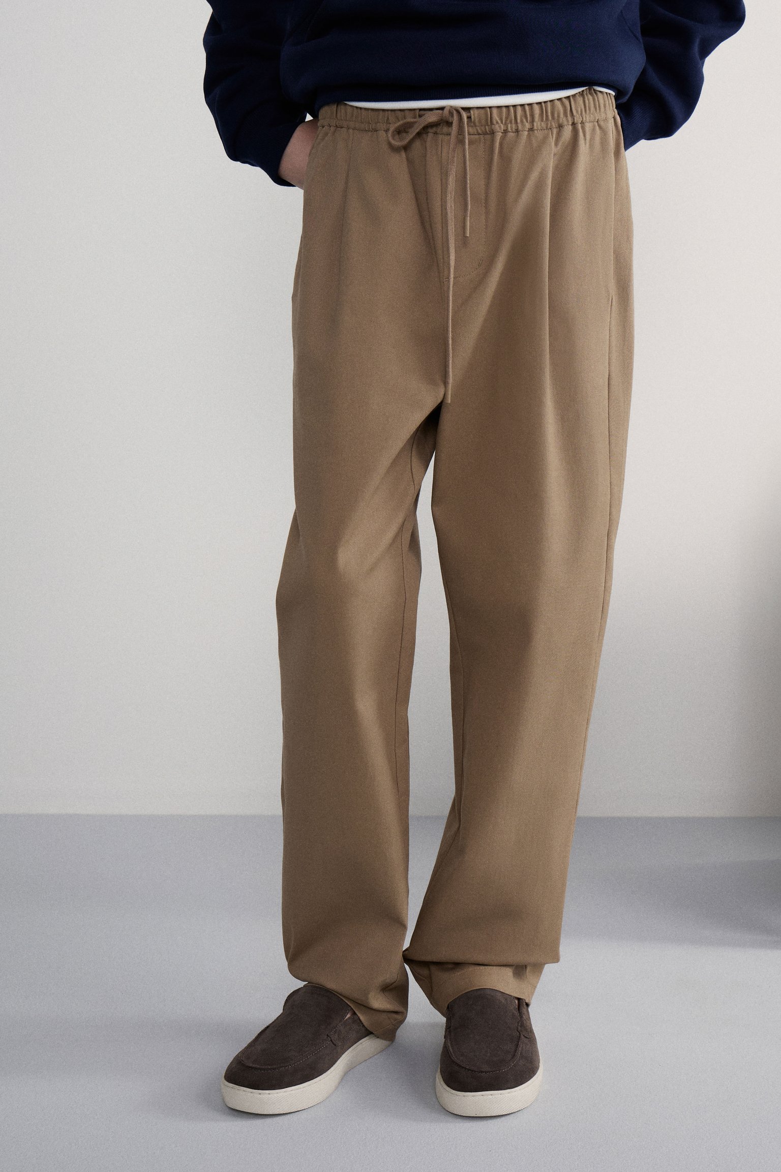 Прямые брюки из хлопка со складками