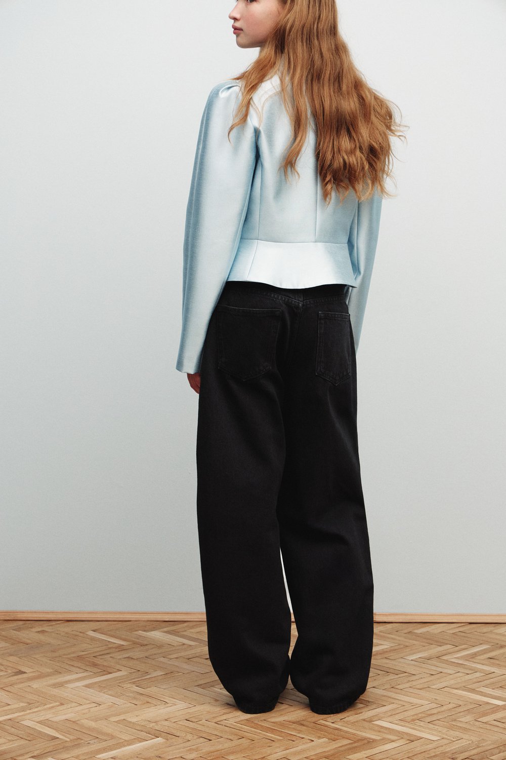 Объемные джинсы с кристаллами