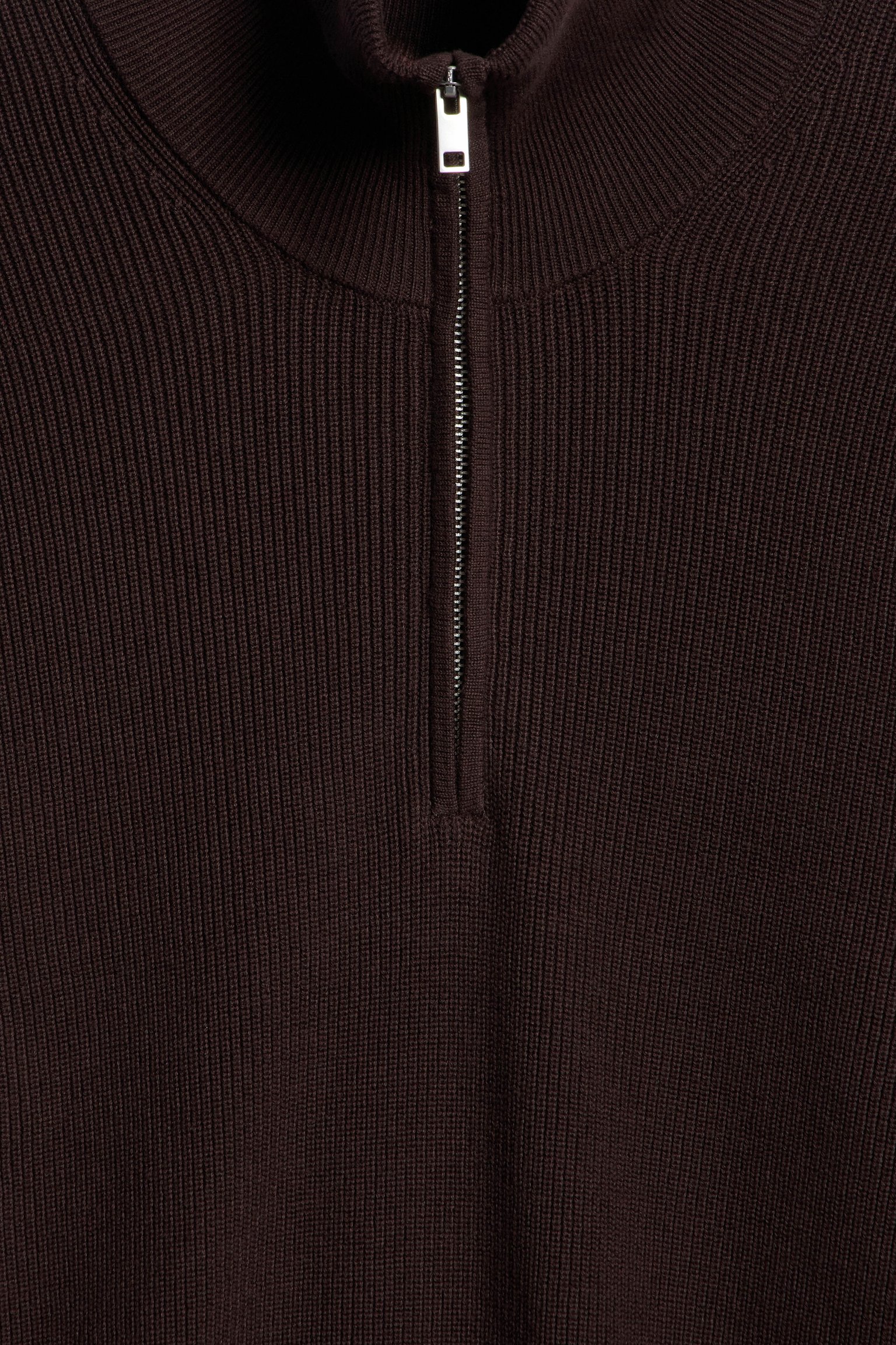 Свитер из хлопка с воротником